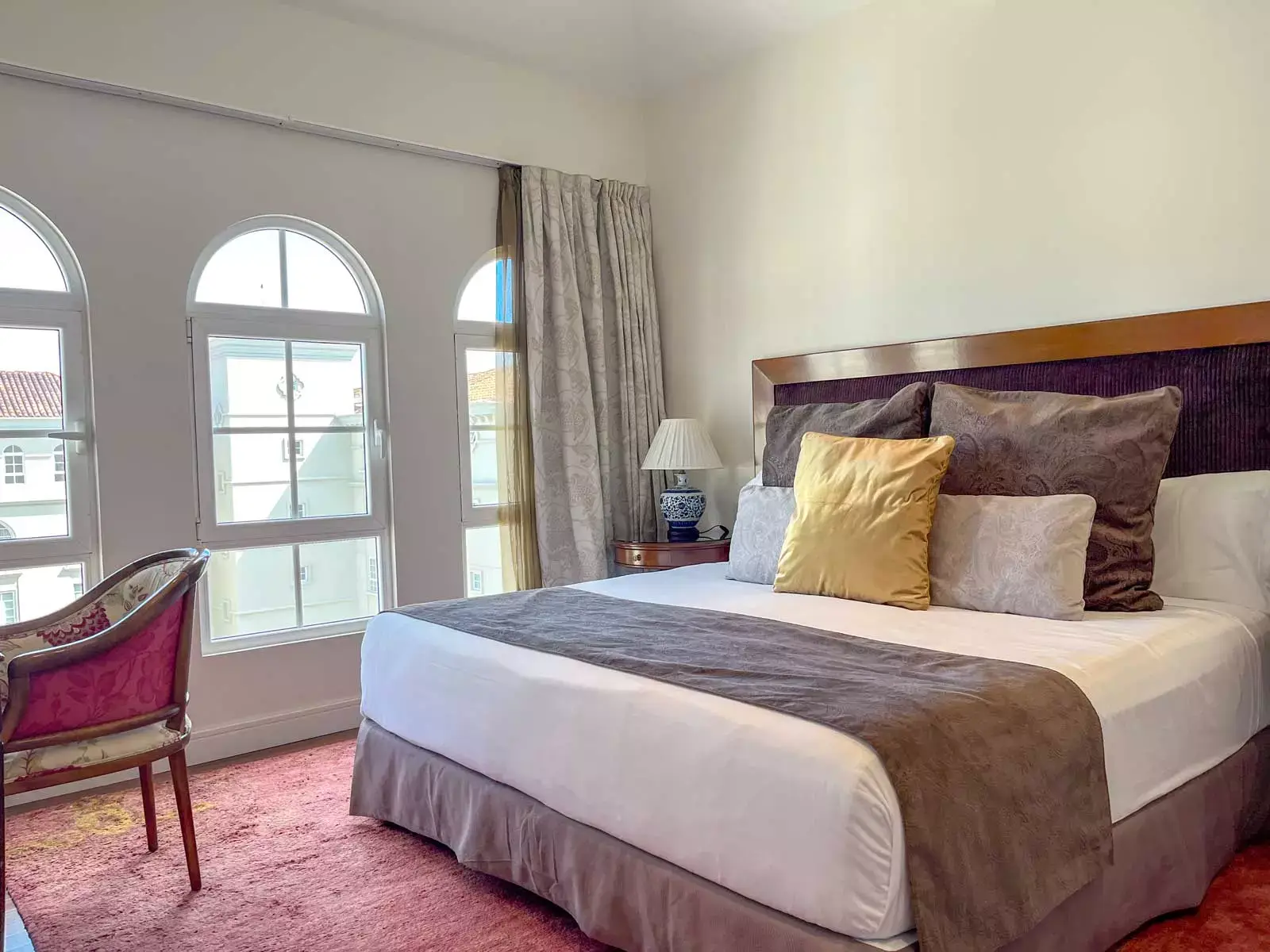 Modern 1-Bedroom, 2-Bath Rental in Exclusive Escazú, San Rafael - image 3