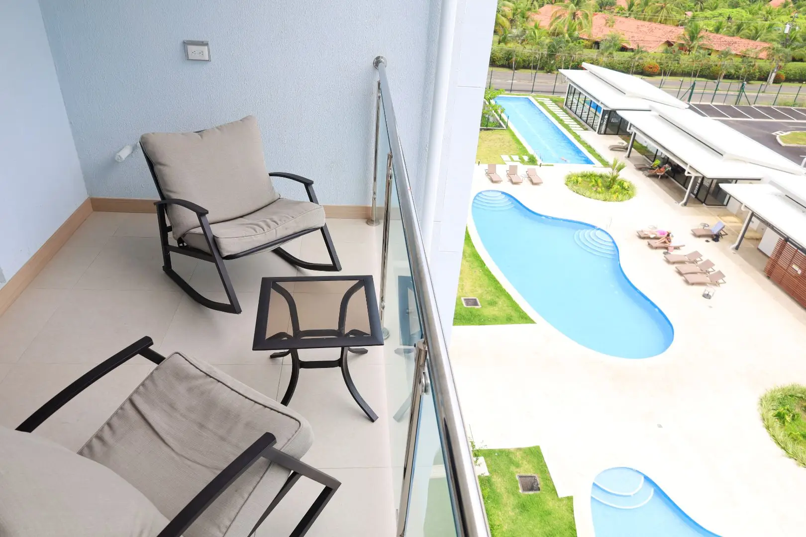 Costa Rica Mi Amor: New Turnkey 2-Bed Condo with Tropical Flair in Viva Jacó - image 3