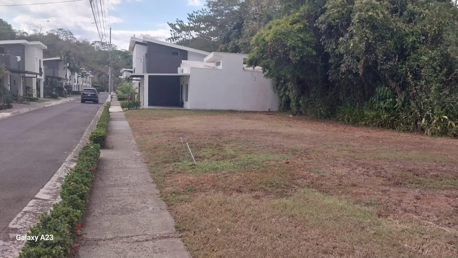 Prime 131sqm Lot in Hacienda Verde Jacó Gated Community, Jacó, Costa Rica - image 6