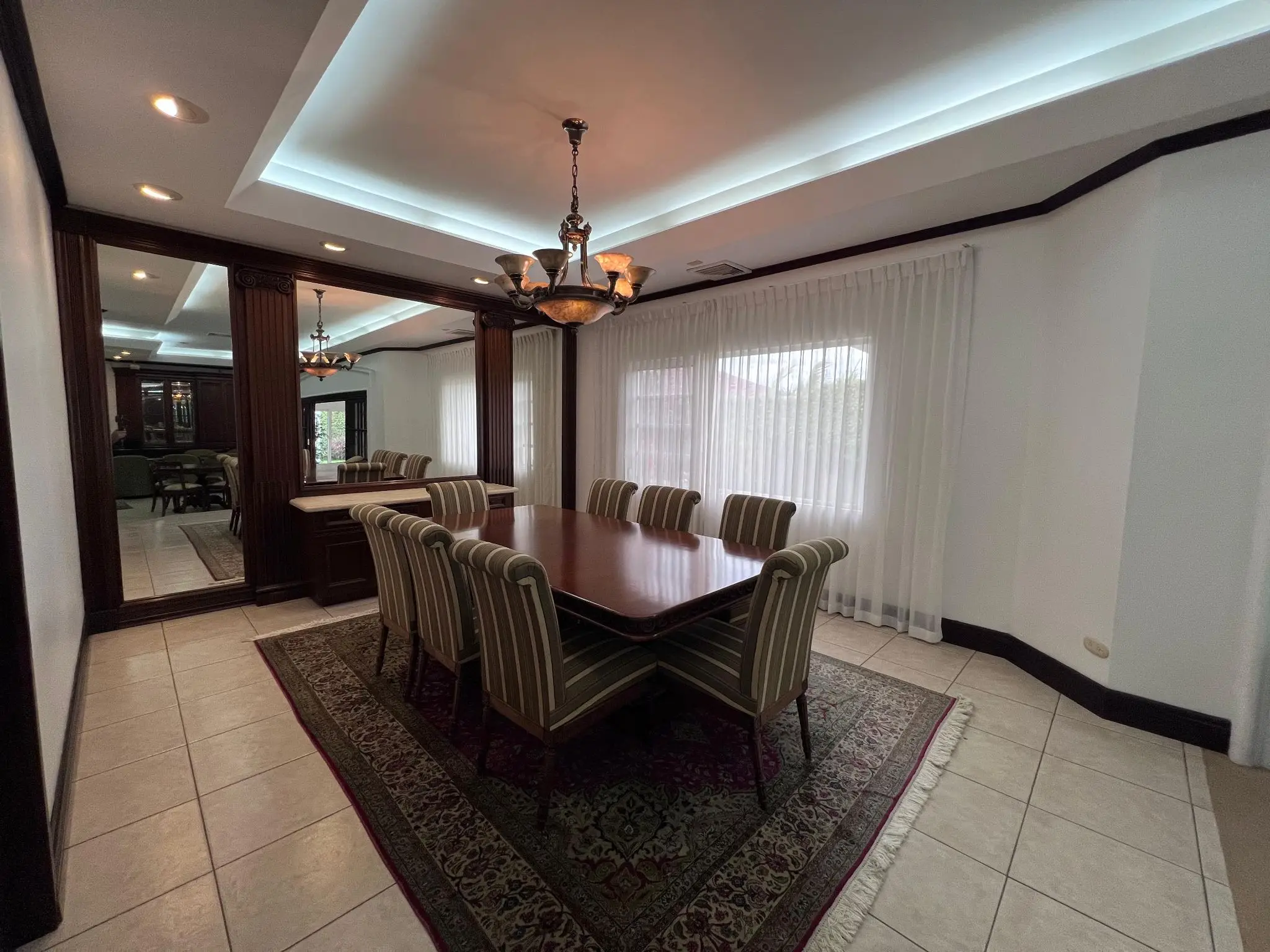 Luxury Home in Bosques de Lindora, Santa Ana - image 6