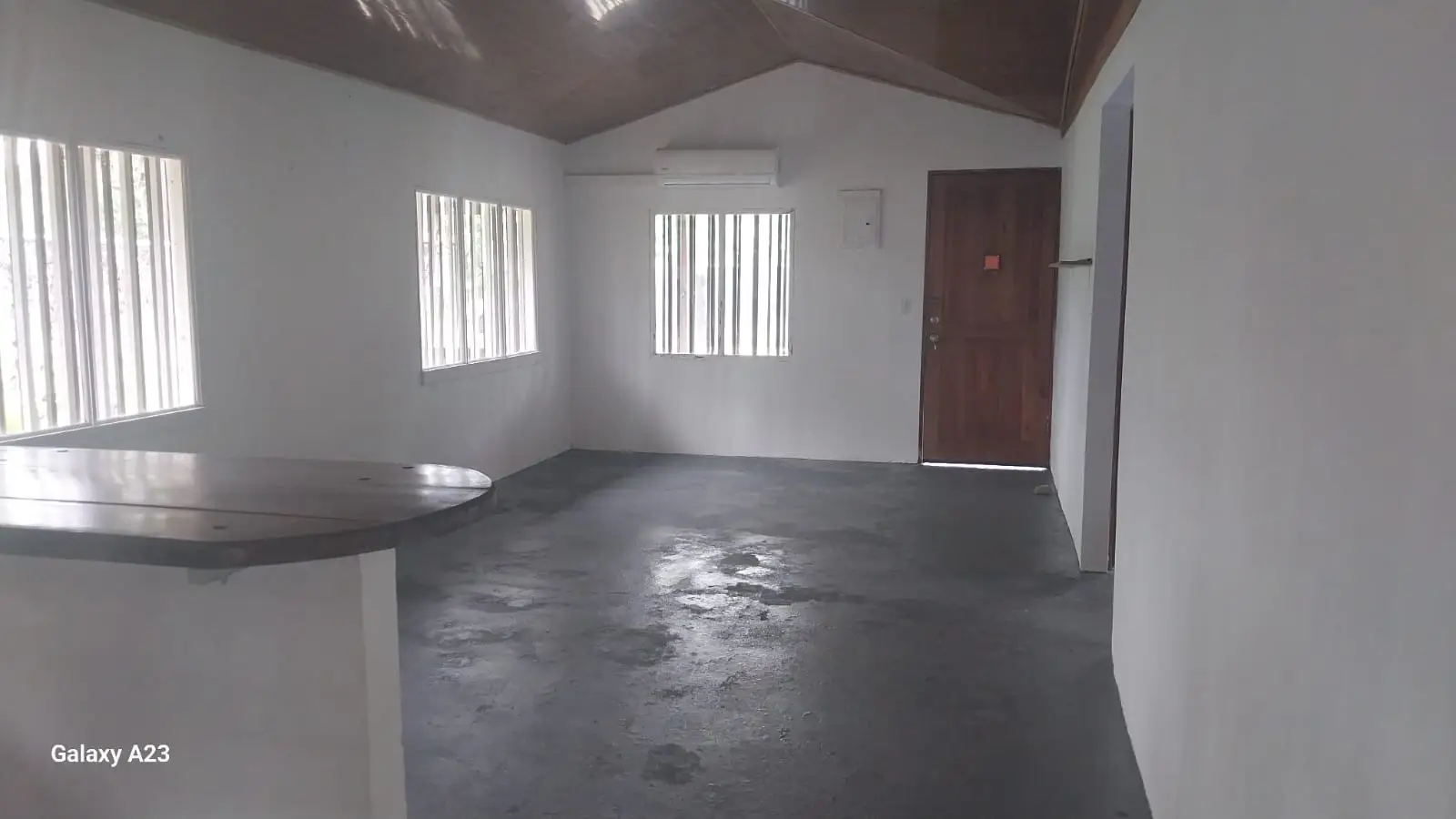 Practical house in Quebrada Amarilla with large land - image 7