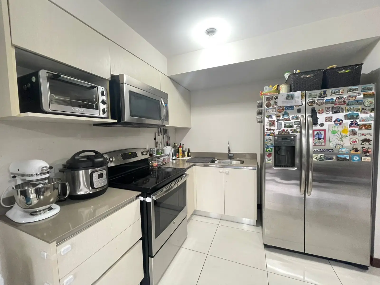 Modern 2-Bedroom Condo in La Uruca - image 5