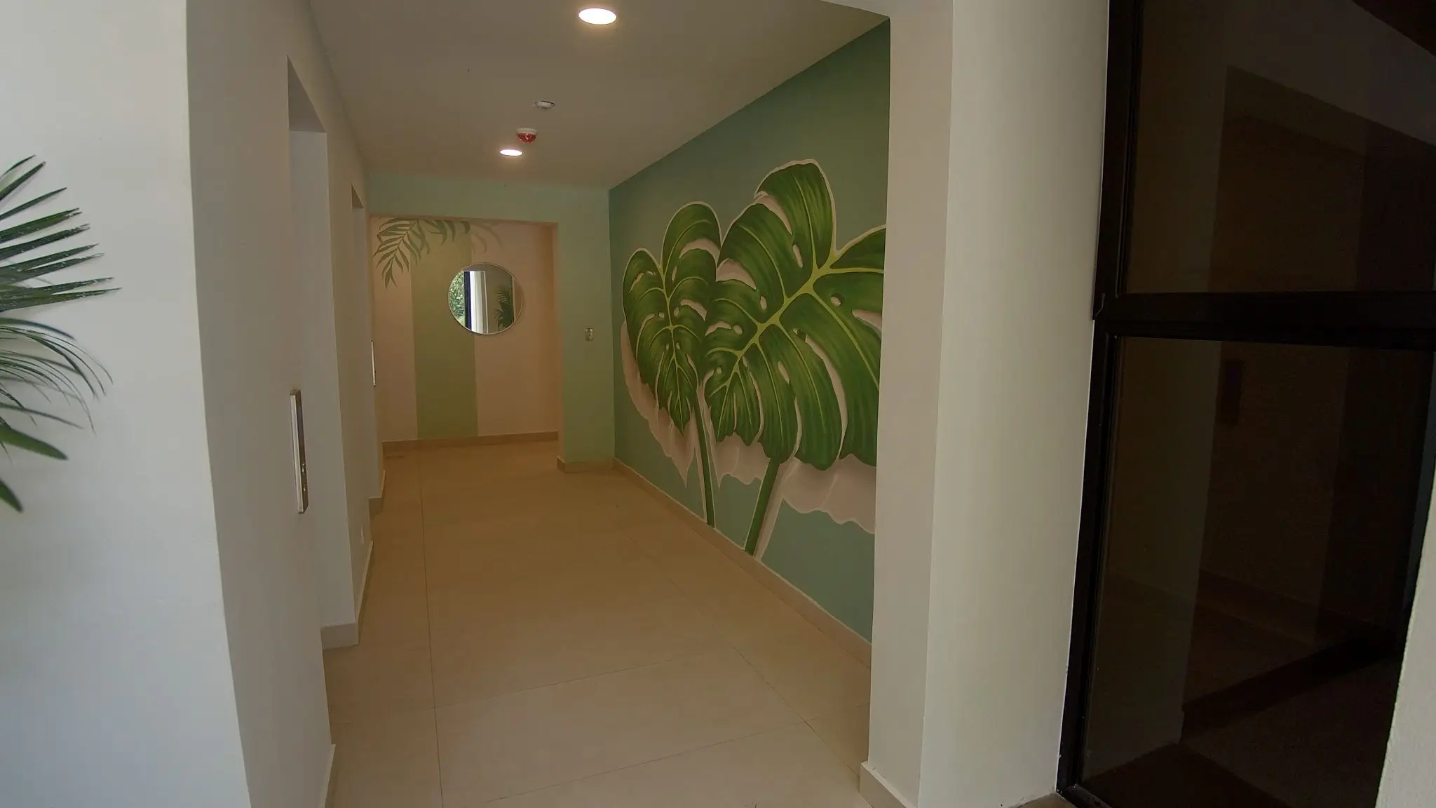 New Luxury 2-Bed Costa Rica Apartment: Pool, Modern Design & Green Views - image 8