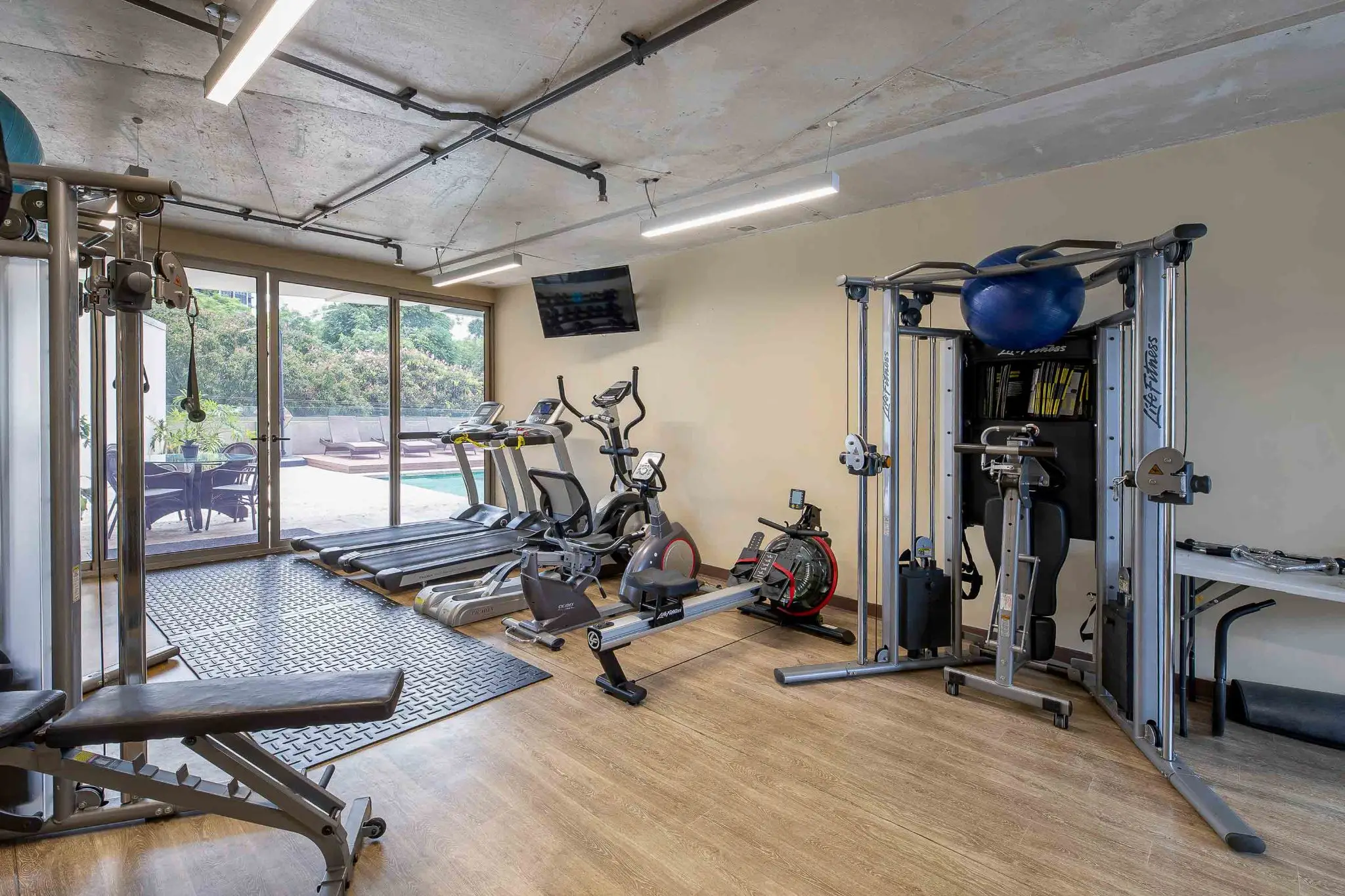 Luxury 3 bedroom Apartment in Nunciatura - image 4