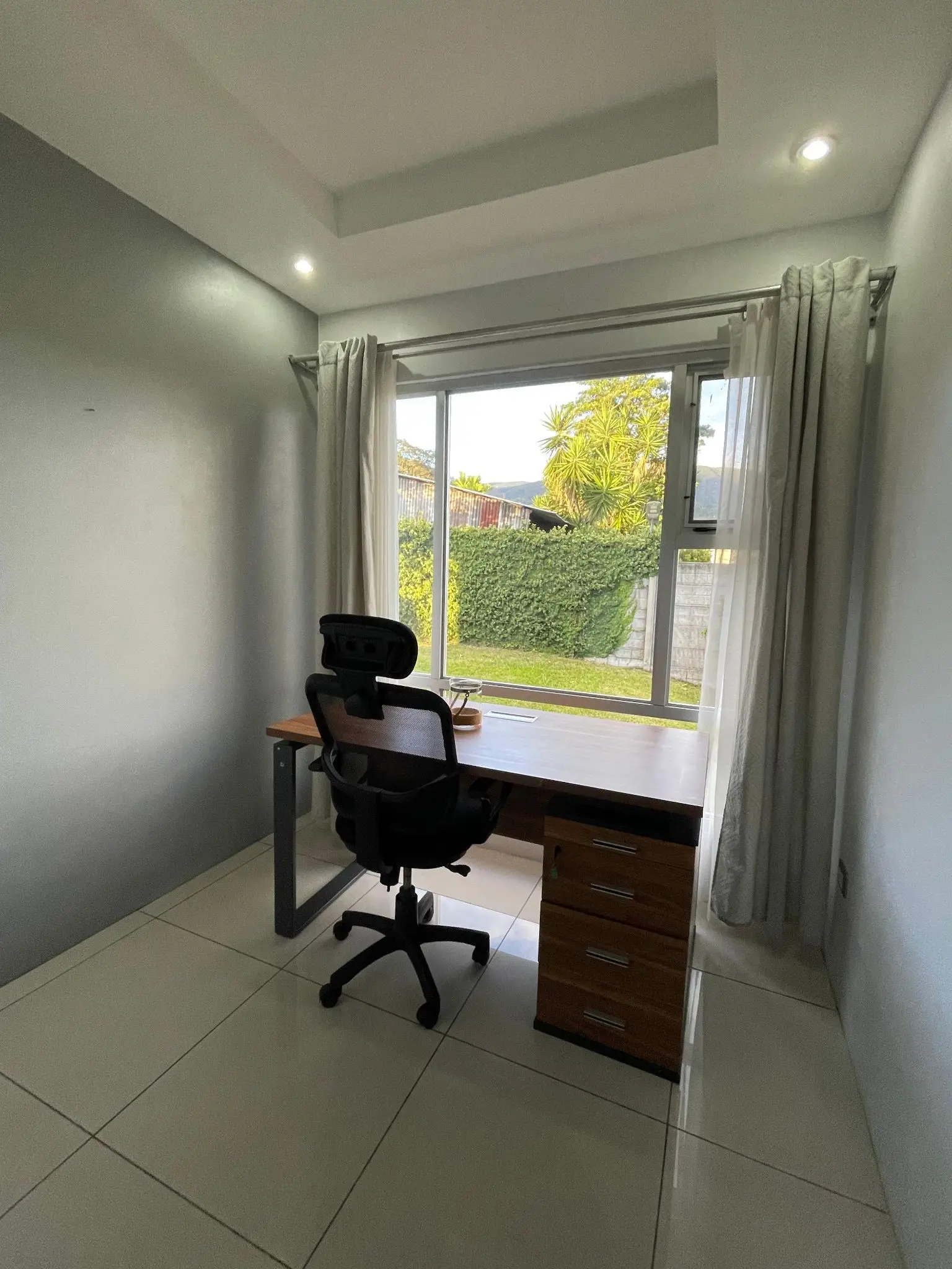 Modern 2-Bed Villa with Mountain Views in Grecia, Costa Rica - image 13