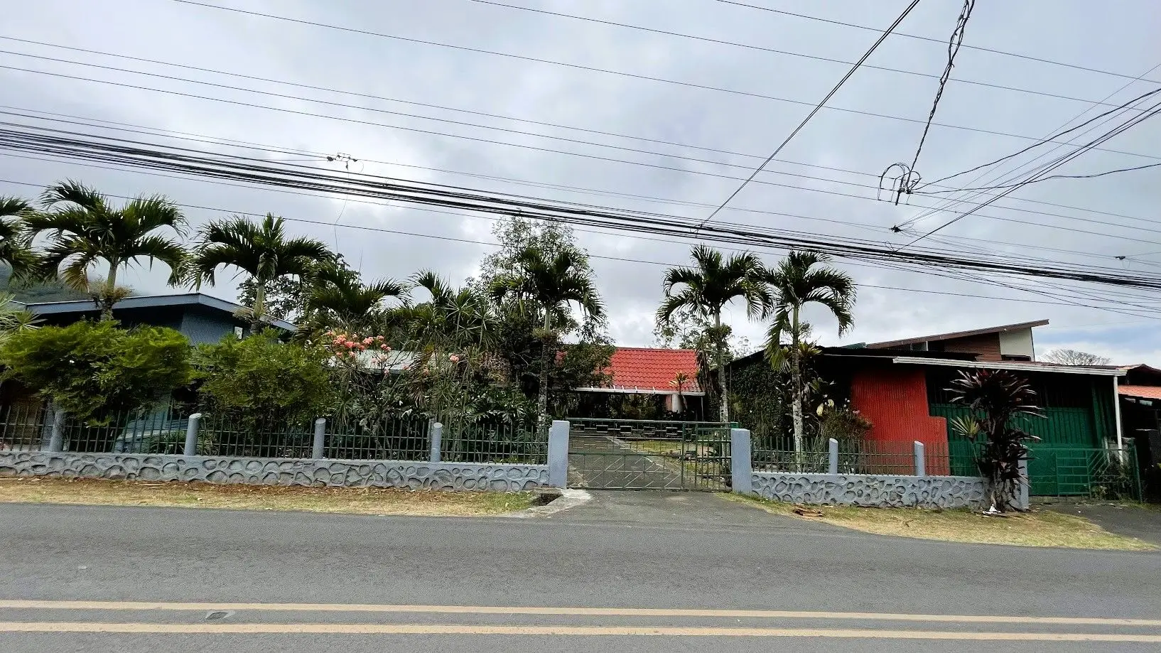 LOT WITH HOUSE FOR SALE IN ZARAGOZA, PALMARES - image 3