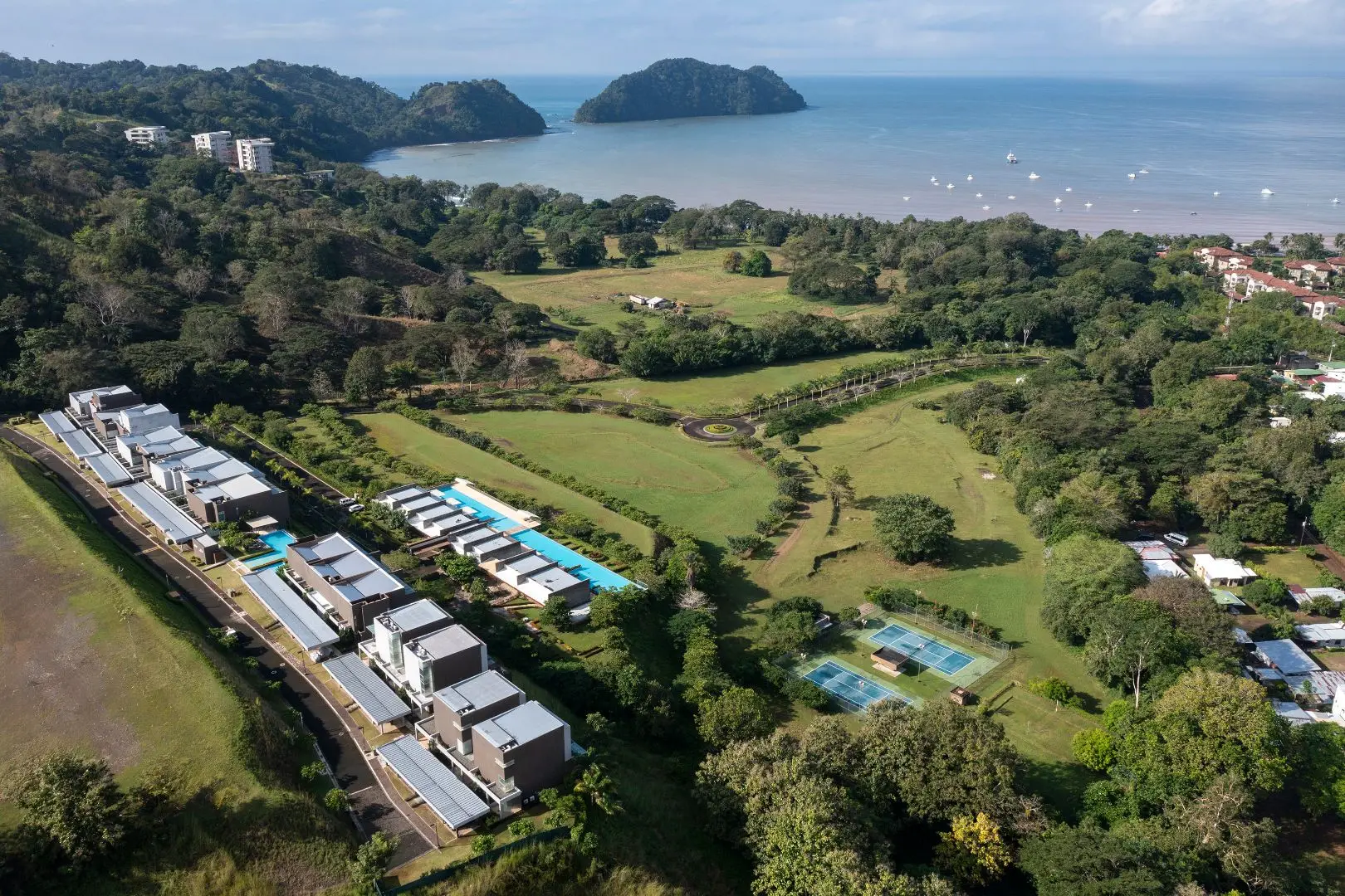 Luxury 4-Bedroom Ocean View Residences at Altos de Montserrat - image 8