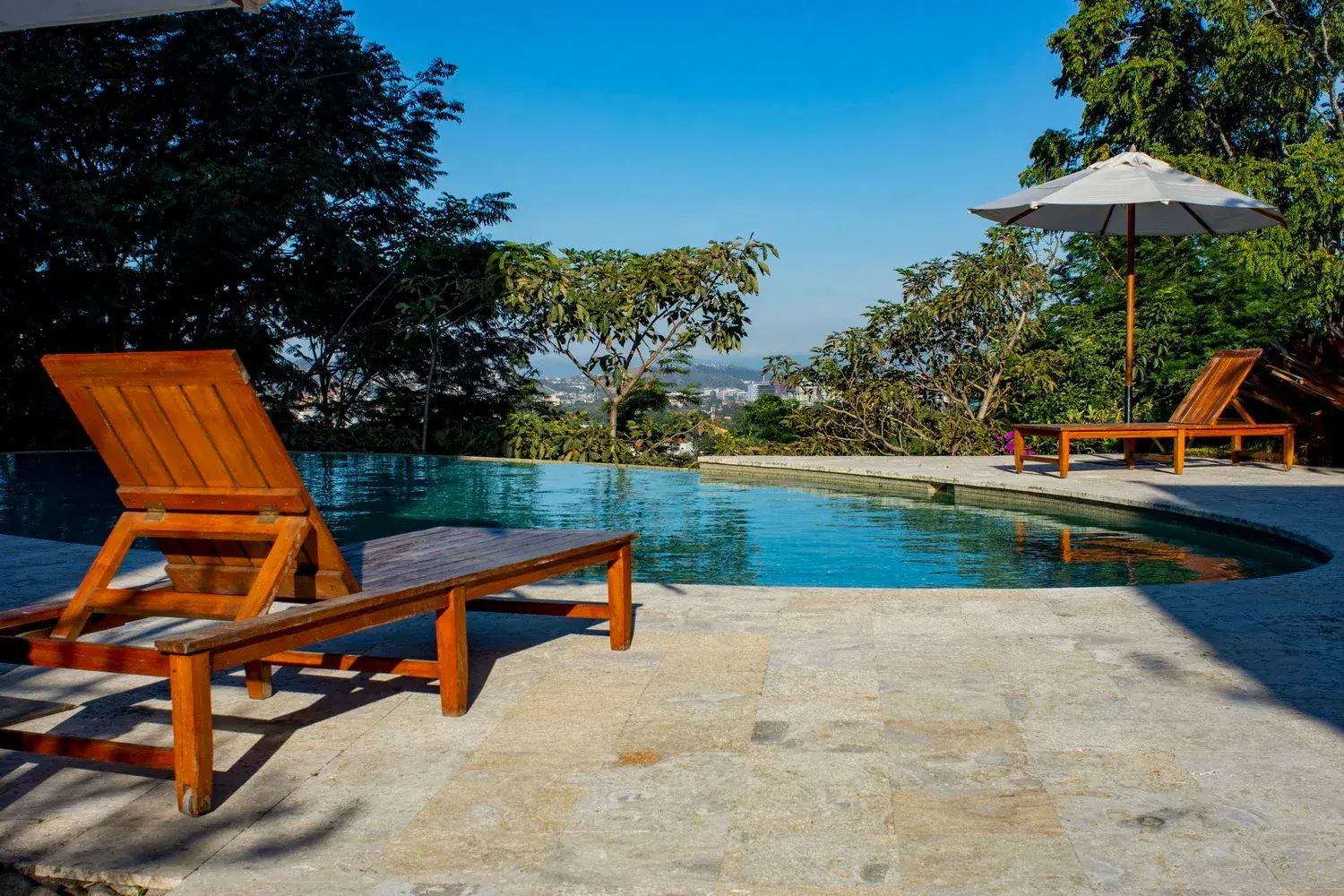 Elegant Escazú Apartment with Panoramic City and Mountain Views - image 14