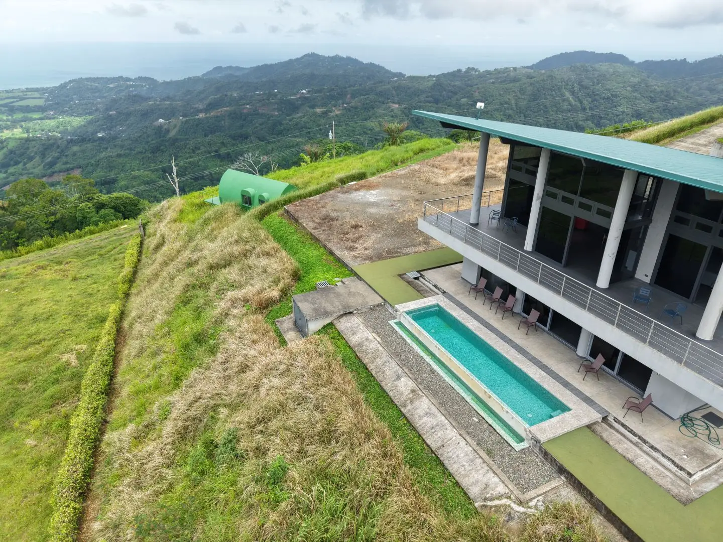 Hermosa Clouds: Luxury Mountain Estate with Breathtaking Ocean Views - image 7