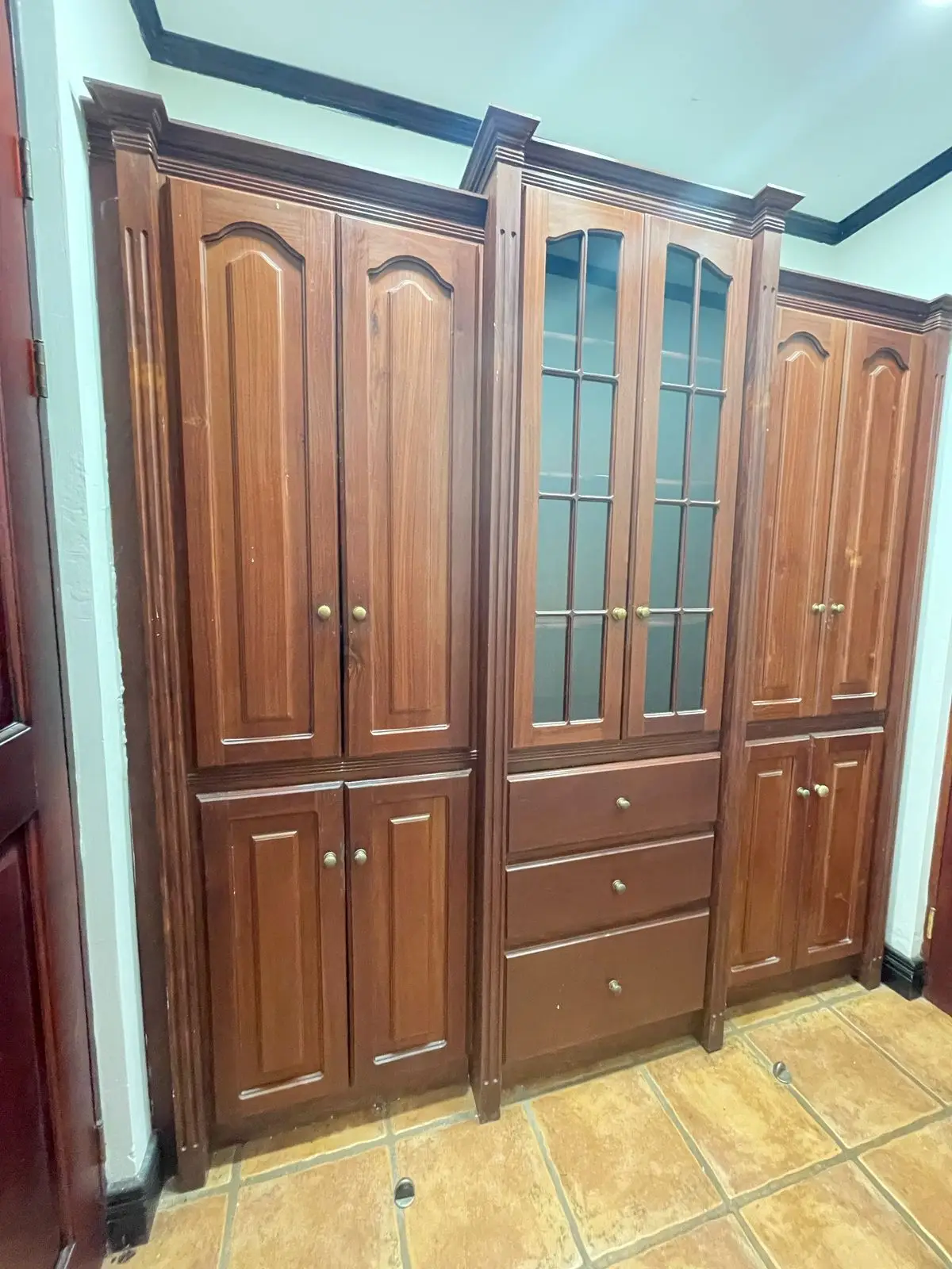 For Sale - House in Gated Community, Santa Ana - image 7