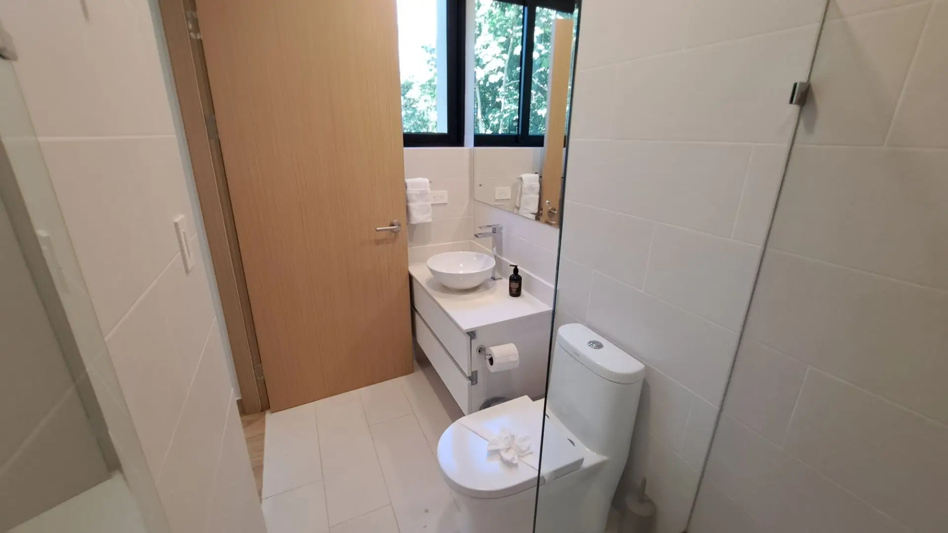 Torres del Mar 1302 New Jacó Condo: 2 Bed, Steps to Beach, Modern Design - image 15