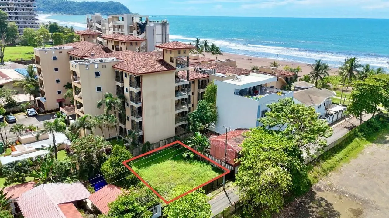 Lot just a few meters from Jaco Beach - image 4