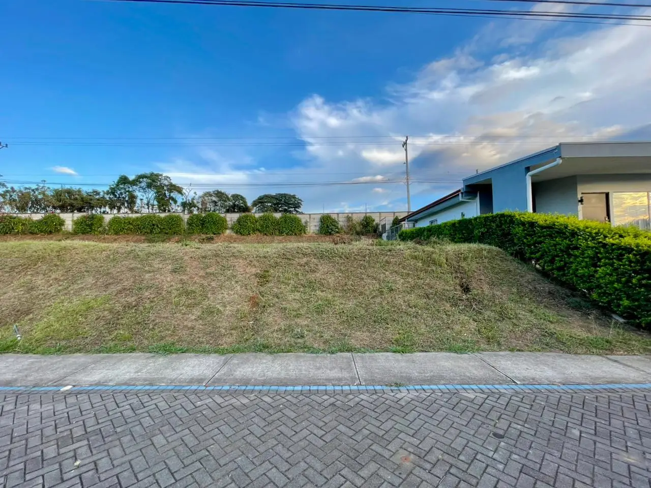 Ideal 200sqm Land Plot in Condominium Altabrisa, Grecia, Alajuela - Build Your Dream - image 12