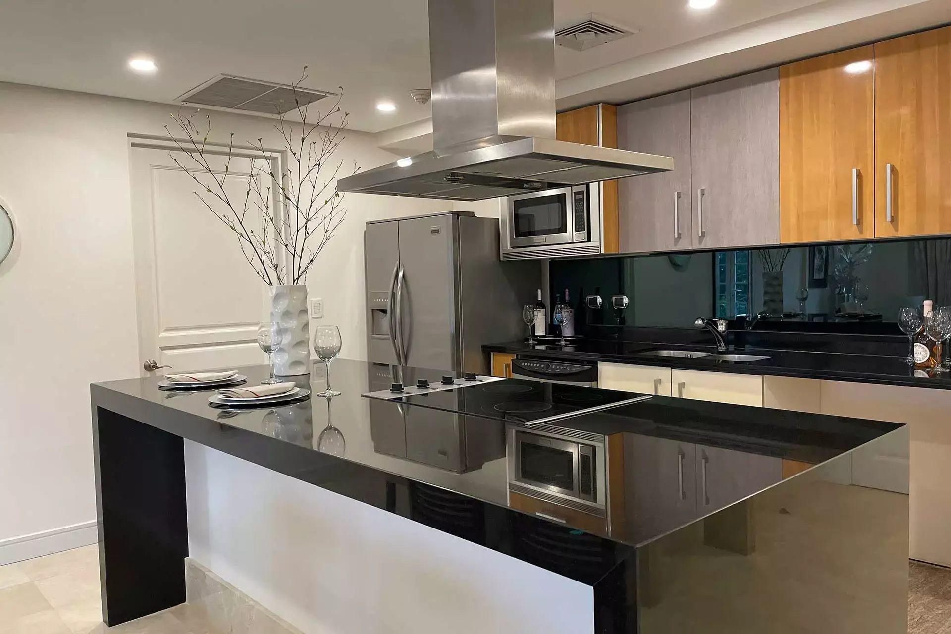 Luxury European 3 Bedroom Apartment in Laureles, Escazu - image 2