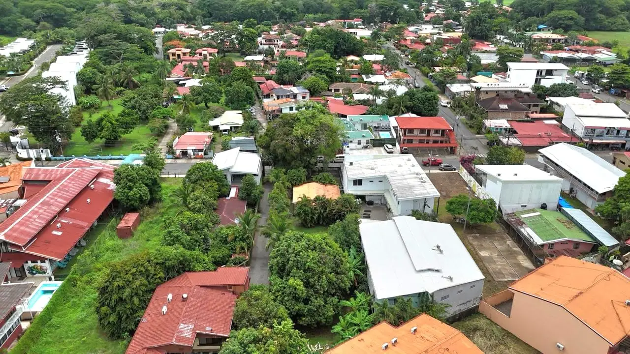 931 m² Development Lot on a Main Commercial Access Road in Jacó | Investment Opportunity - image 4