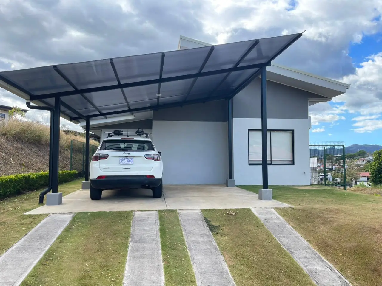 New Modern 3-Bedroom Home in Gated Community, Grecia, Alajuela with Scenic Views - image 2