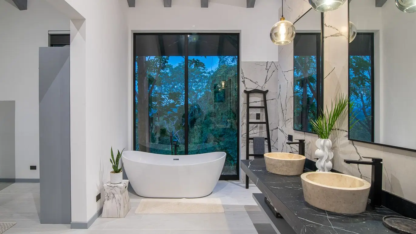 Luxury Home with a pool  in Pérez Zeledón, Costa Rica - Hotel Potential - image 2