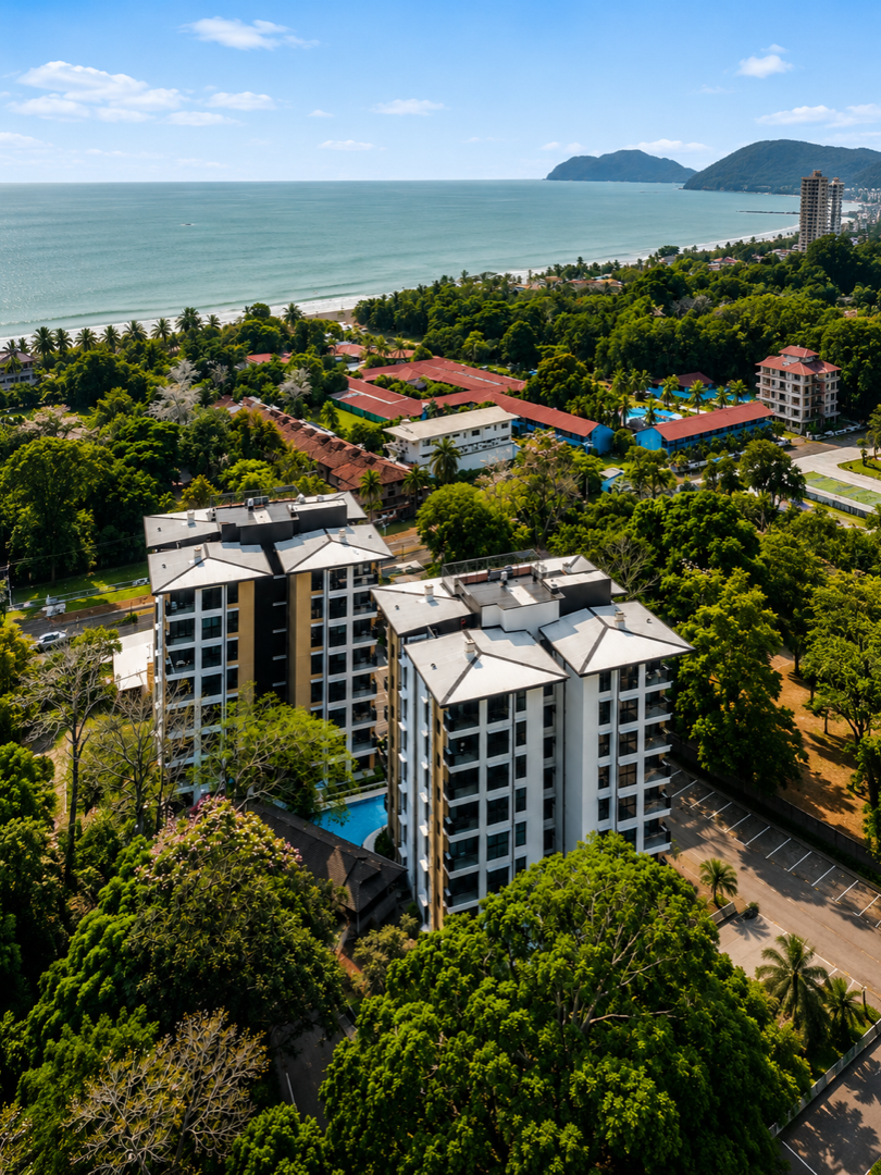 Sale / Stunning Condominium Beach Apartments, Jaco, Puntarenas - image 2
