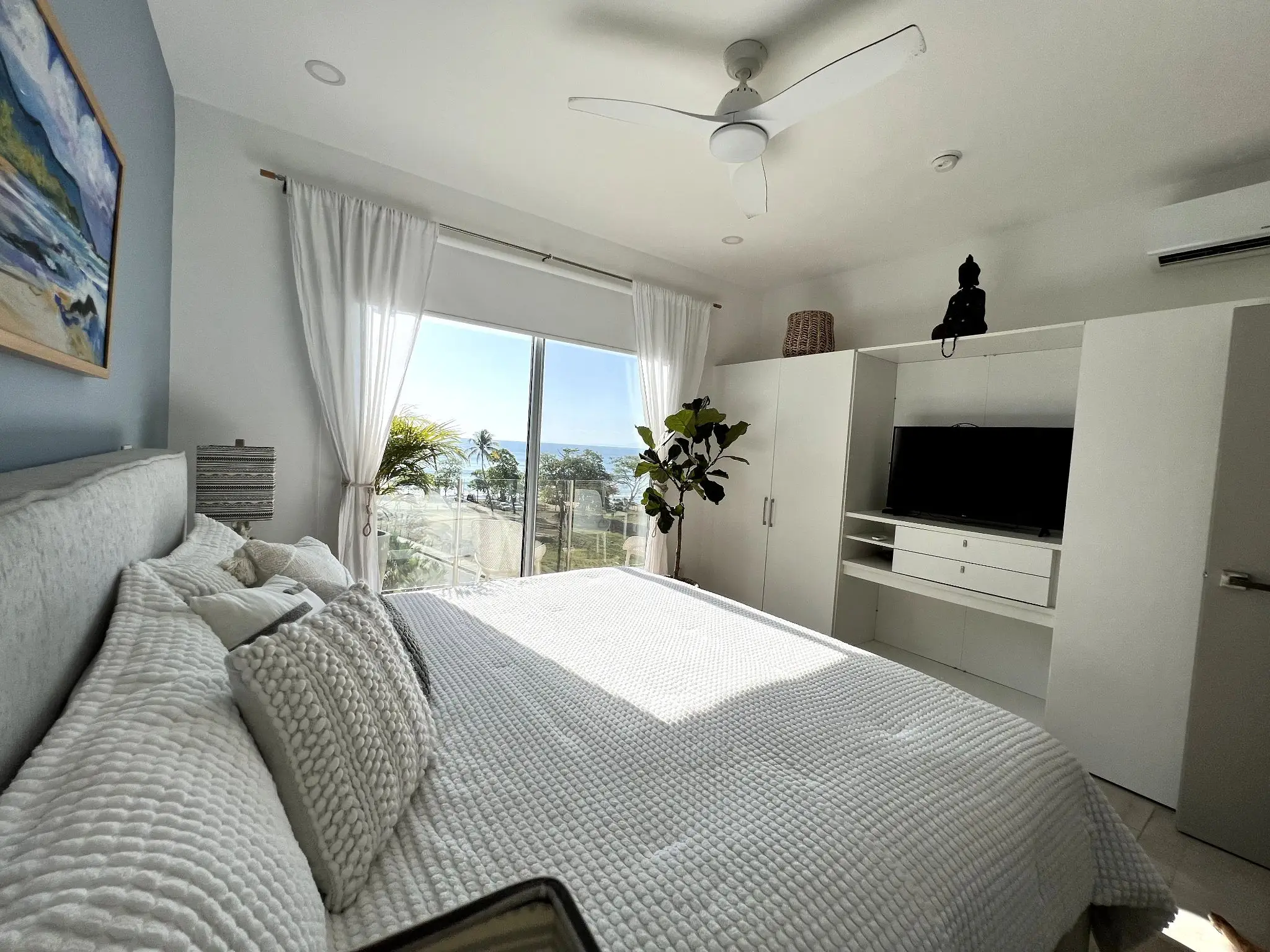 Stunning 2-Bedroom Oceanview Apartment for Sale in Sunset Blvd, Jaco Beach - image 10