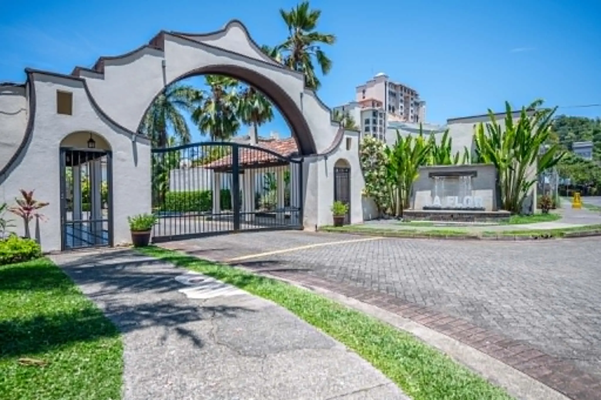Rare Opportunity in Jacó’s Only Oceanfront Gated Home Community - image 8
