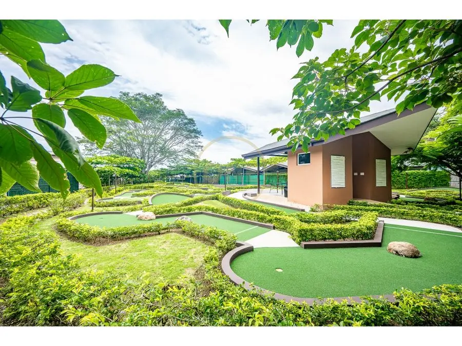 Modern 4-Bedroom House in Jacó: New Build with Spacious Living & Outdoor Oasis - image 7