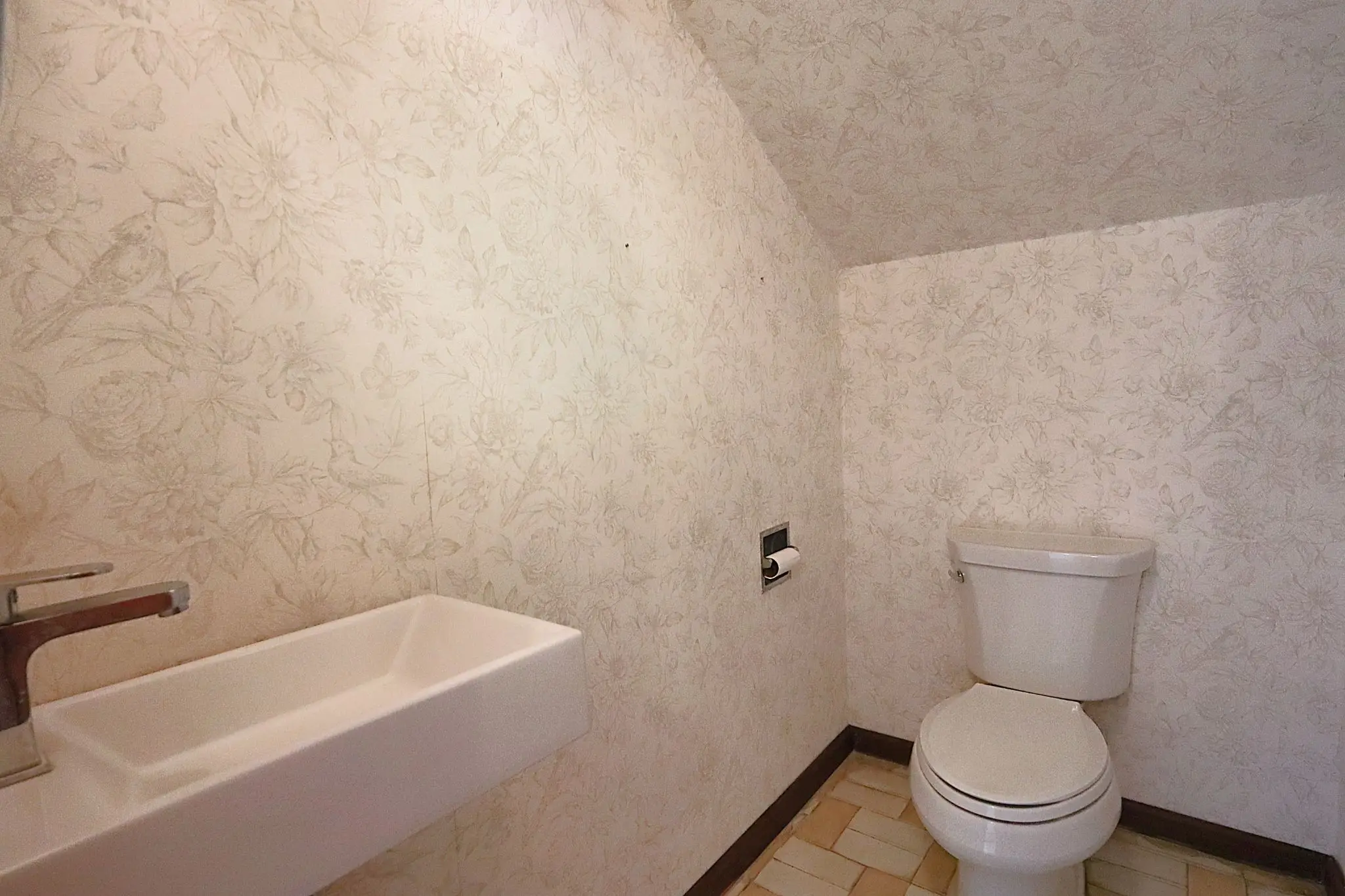 Luxurious 4-Bed Costa Rica Estate for Rent with Pool & Panoramic Views - image 7