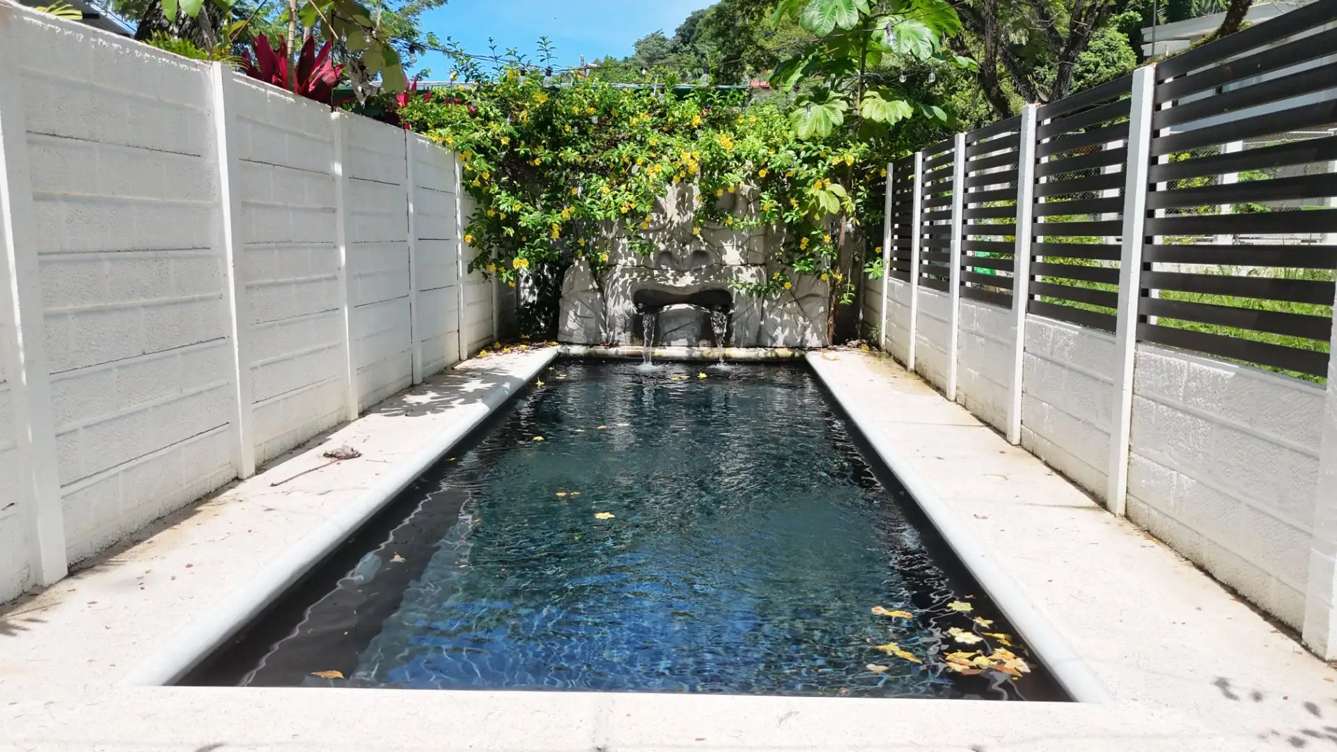 Luxury 4-Bedroom Home with Mountain Views in Playa Hermosa - image 10