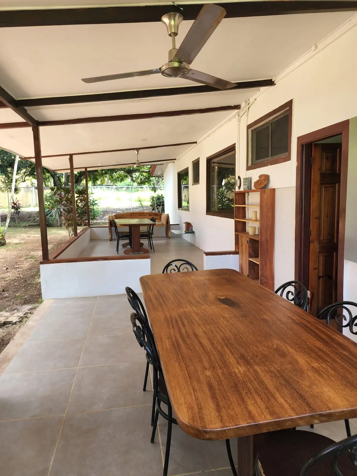 Oportunidad de inversión en Playa Tambor-Puntarenas Casa más Apartamento, Piscina y Lote - image 3