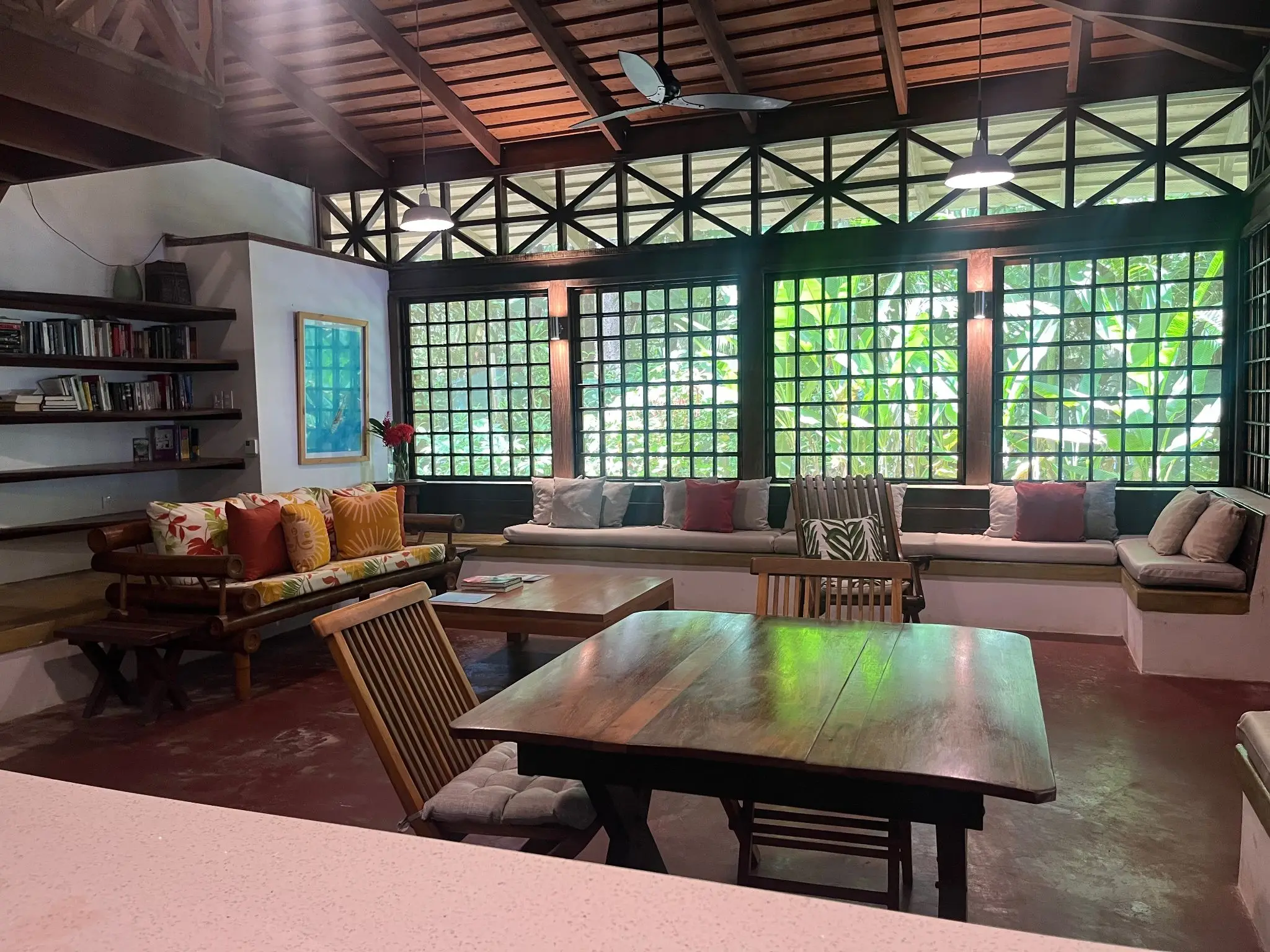 Oceanfront 3 Bedroom Home with Terrace, Surf & Sunset Views - image 8