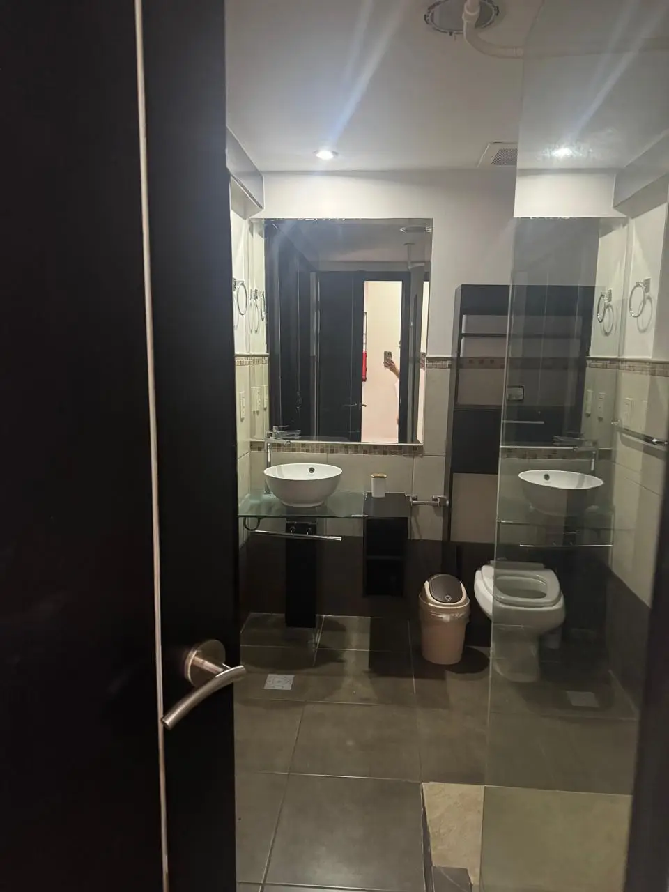 1-Bedroom Condominium in Santa Ana for Rent - image 7