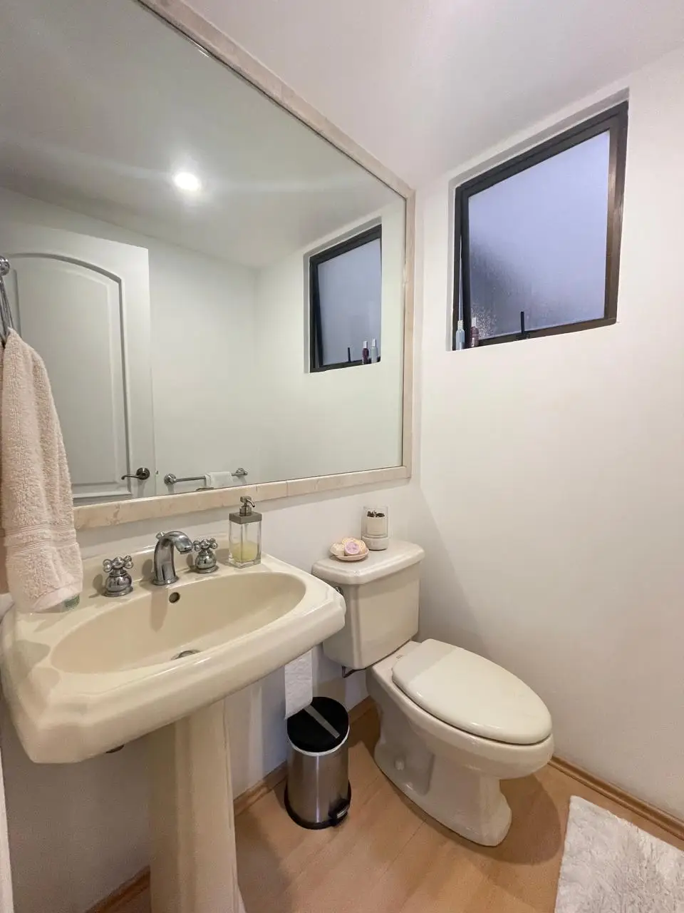 Modern 1-BR Condo for Rent in Escazu's Country Club - image 9