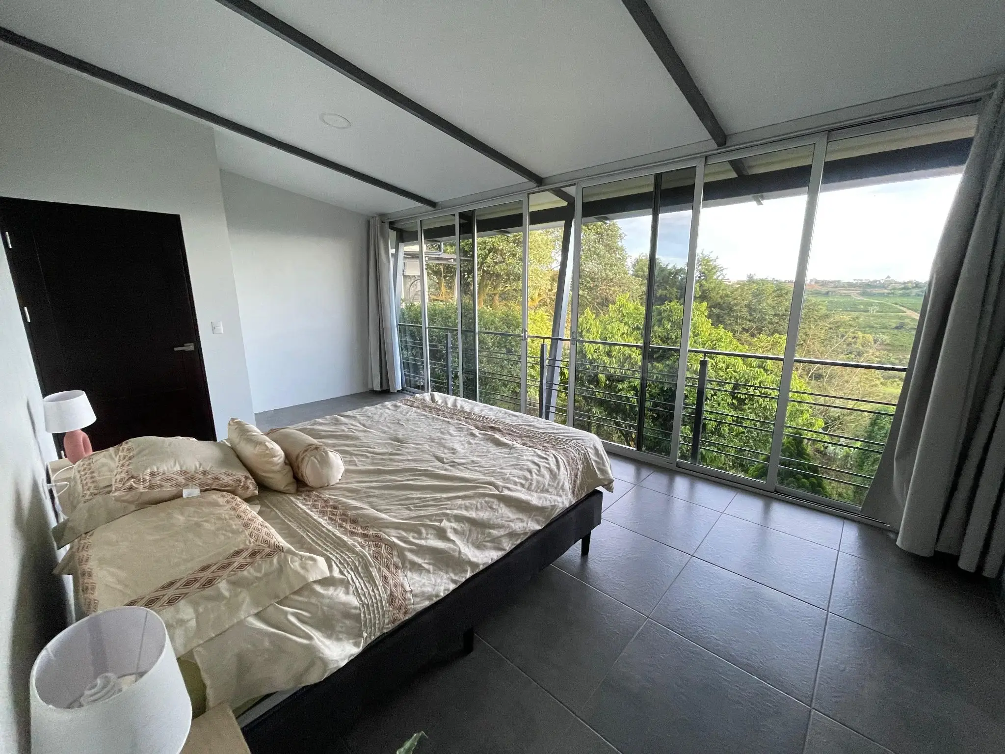 Modern 2-Bed Villa with Mountain Views in Grecia, Costa Rica - image 15