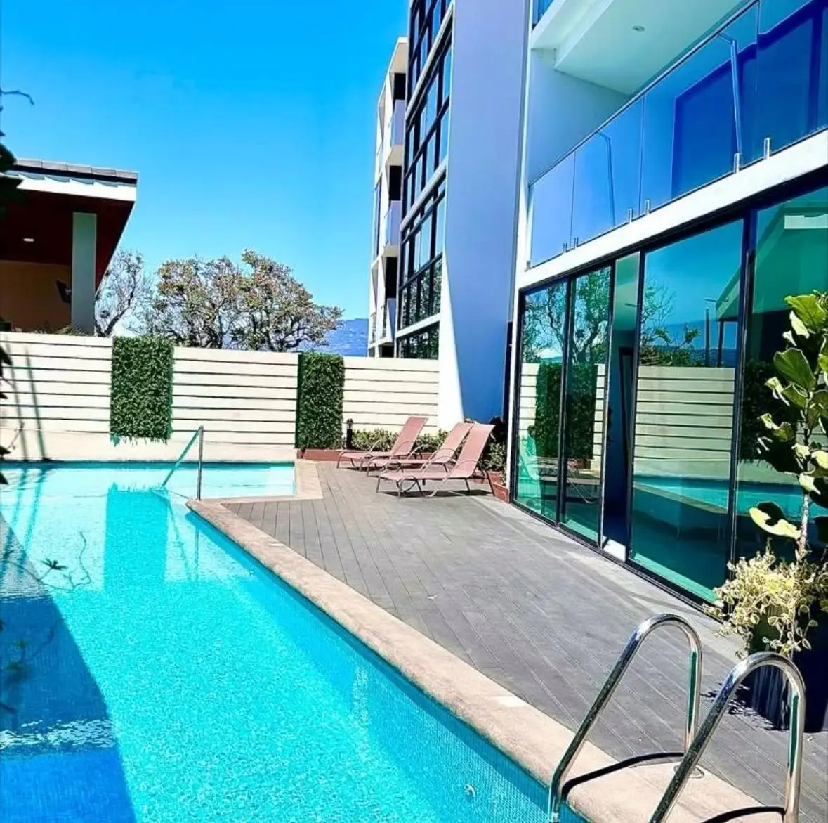 Spacious 2-BR Apartment in Prime Escazú Location - image 8