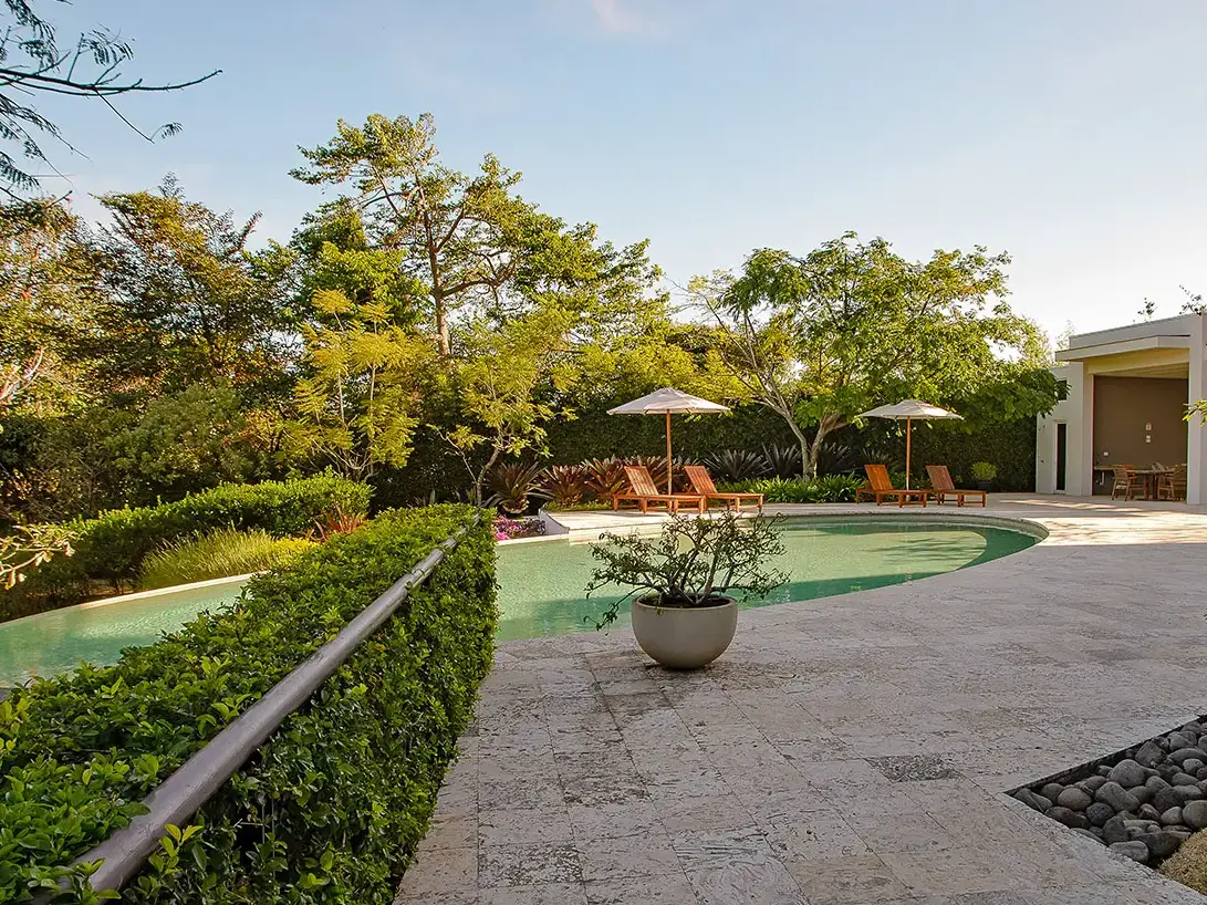 Elegant Escazú Apartment with Panoramic City and Mountain Views - image 15