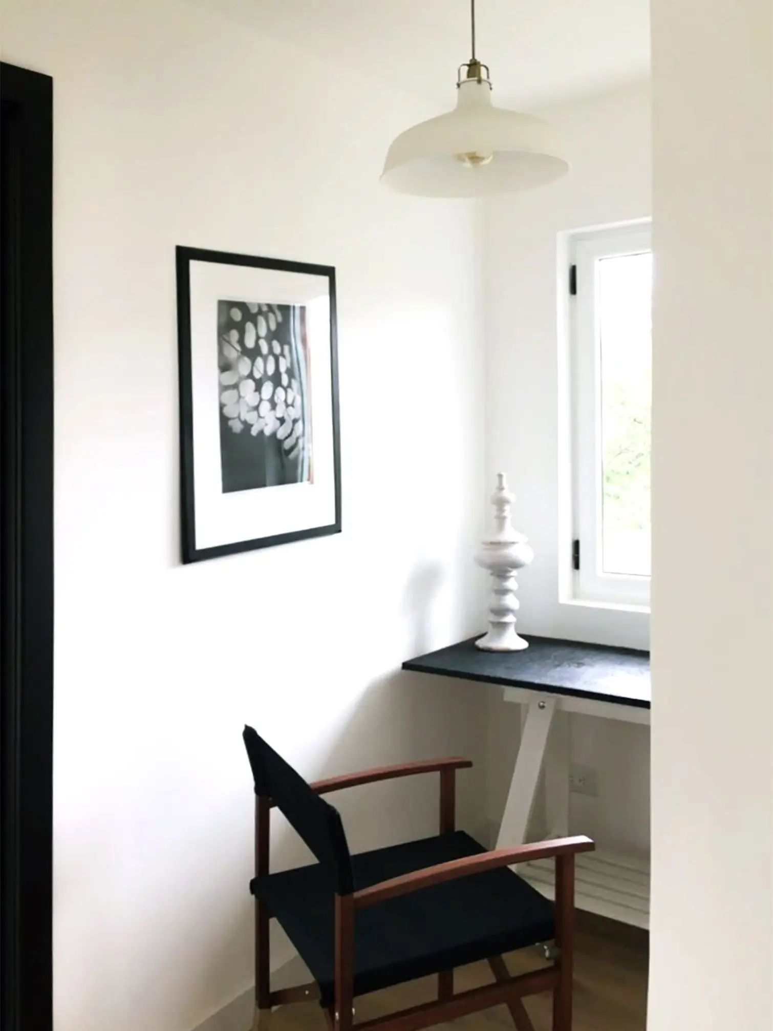 Tropical chalet-style house with an incredible sunrise view. - image 7