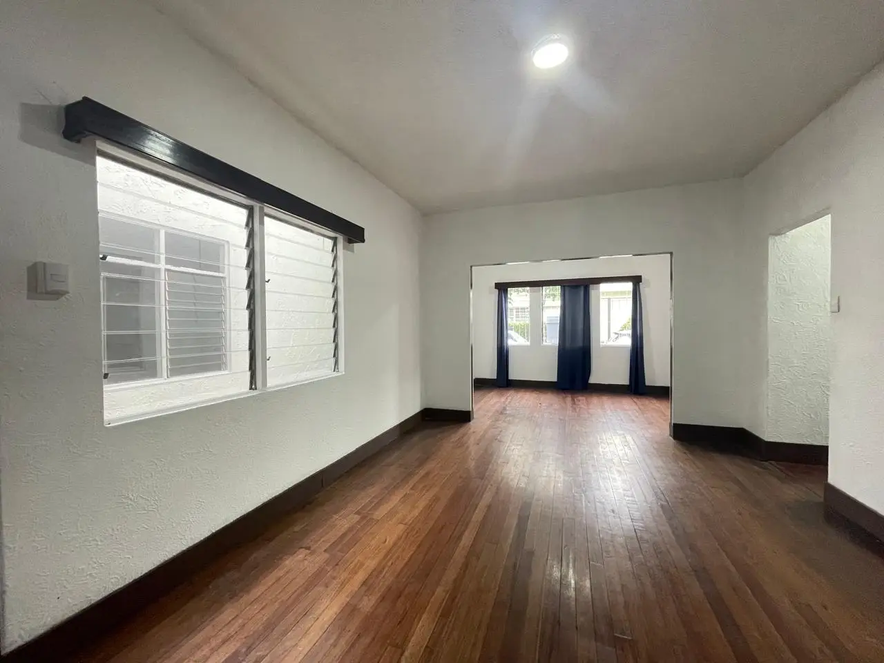 Alquiler Local Comercial Bo. Escalante - image 3