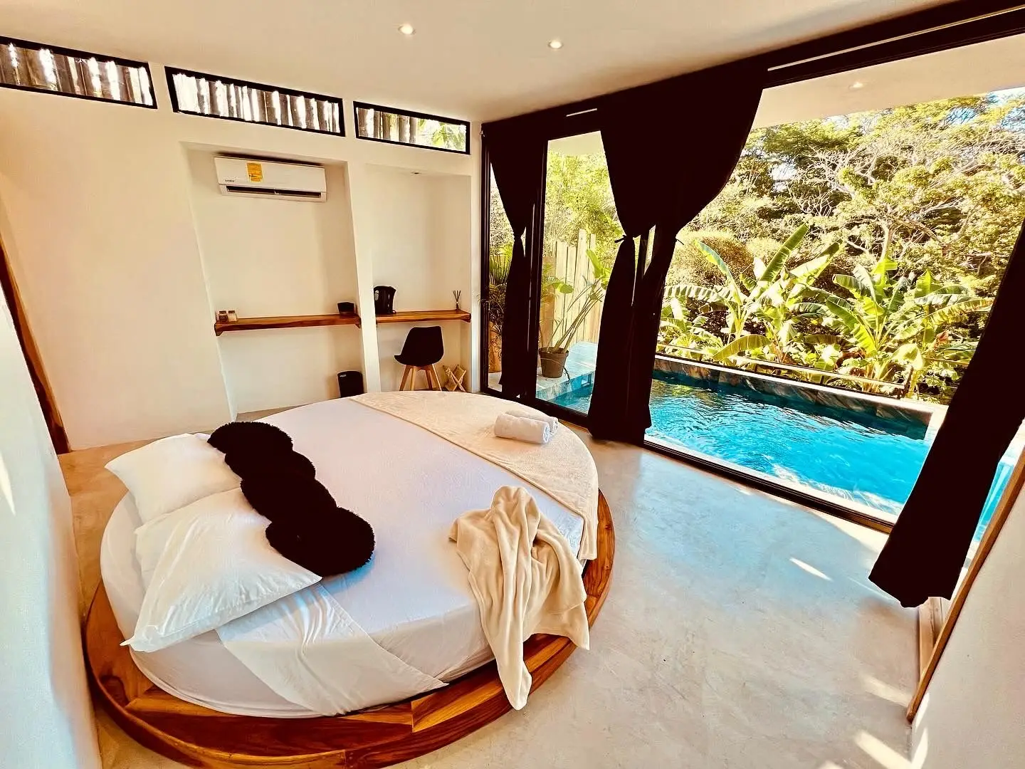 Income Producing Eco Lodge Near Santa Teresa & 7 minutes to Hermosa  - 13 bedrooms  - Yoga Deck , Spa, Sauna  | Proven Success for Investors - image 3