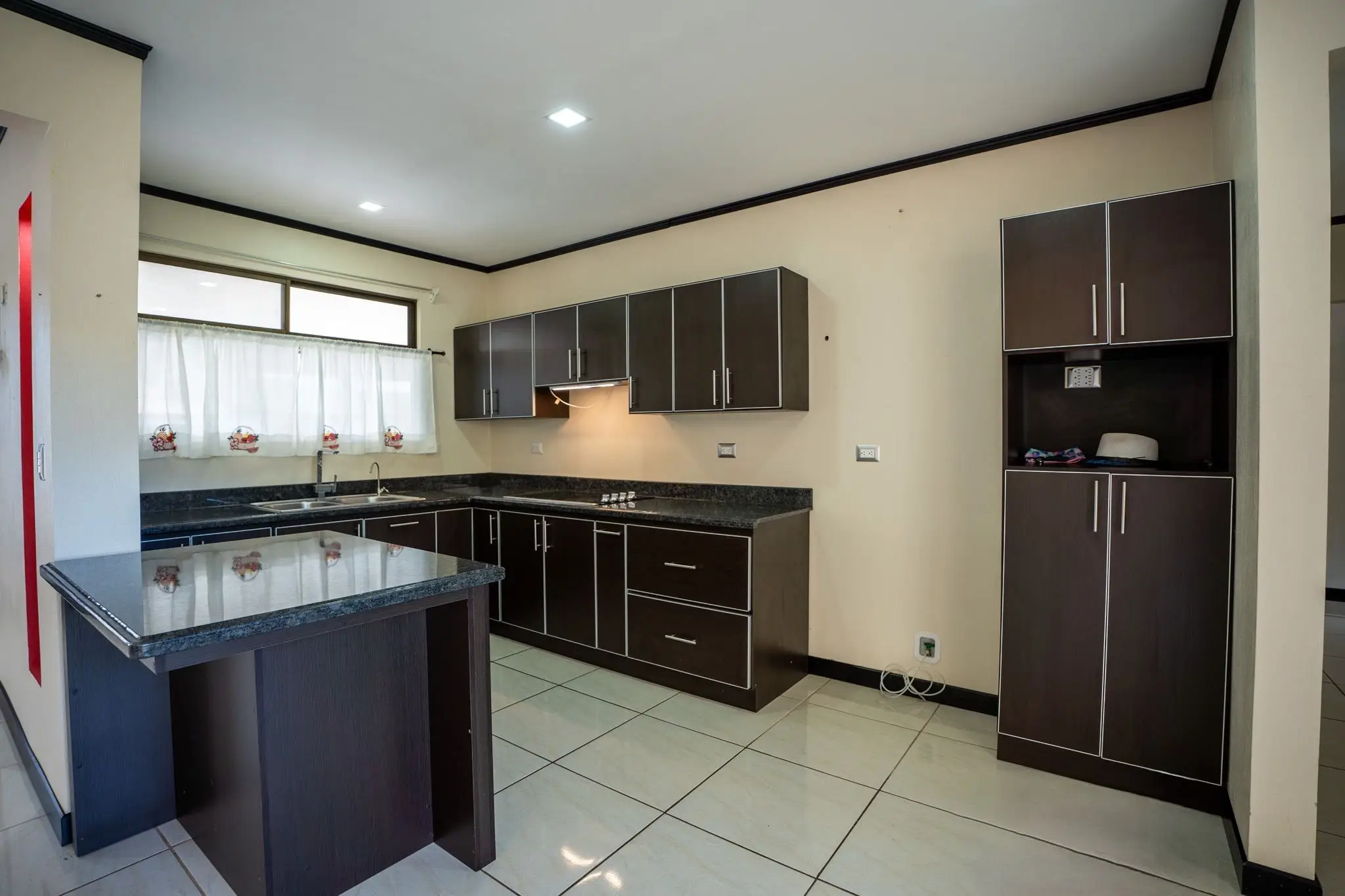 BEAUTIFUL HOUSE FOR SALE IN SAN RAMON, ALAJUELA - image 7