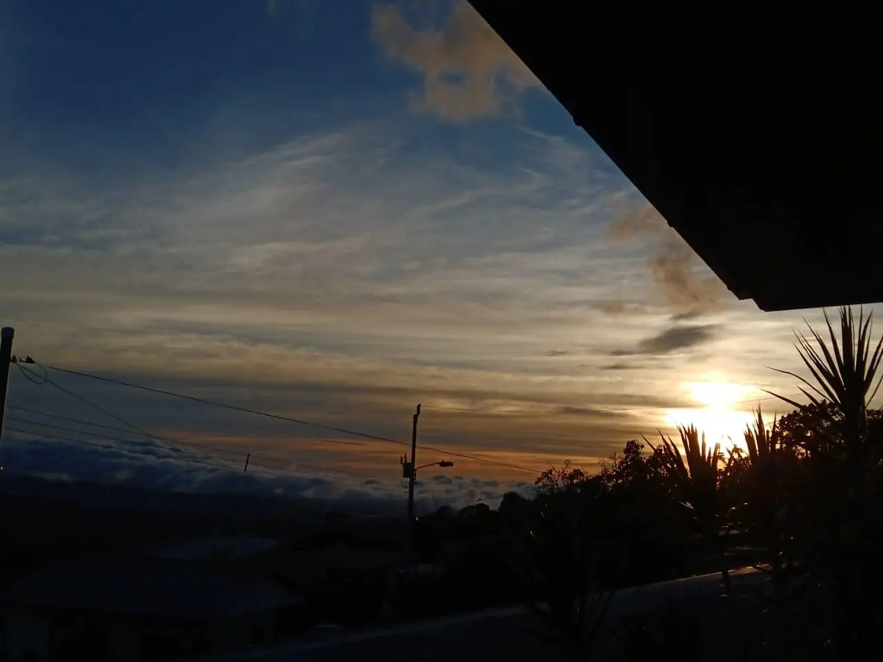 Charming 2-BR Modern Home in Naranjo with Stunning Views - image 5