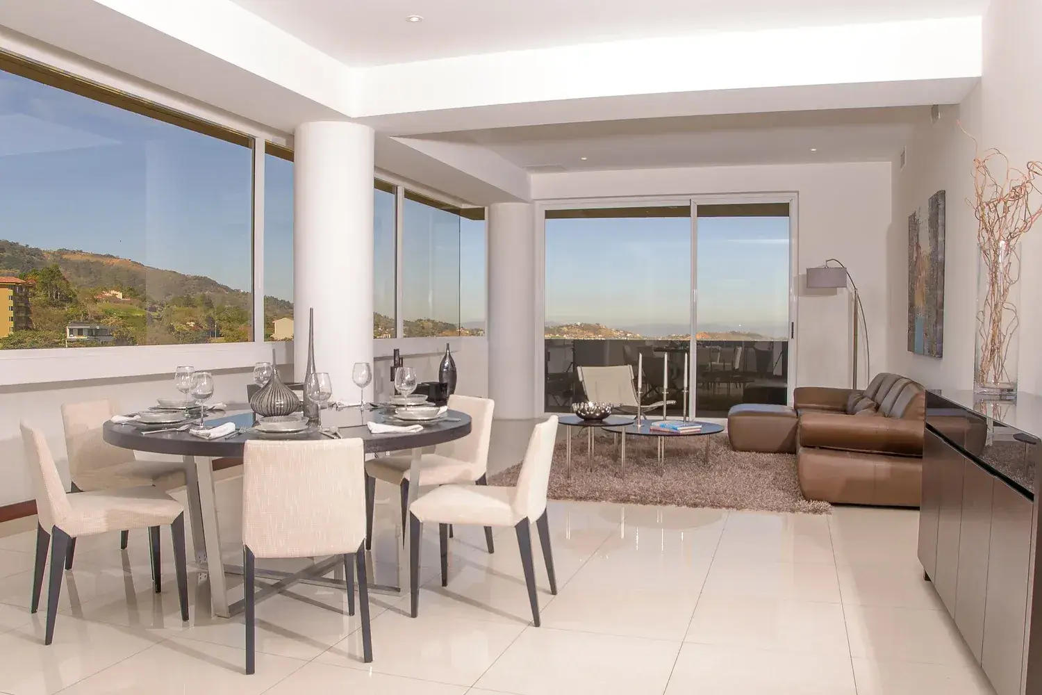 Elegant Escazú Apartment with Panoramic City and Mountain Views - image 9