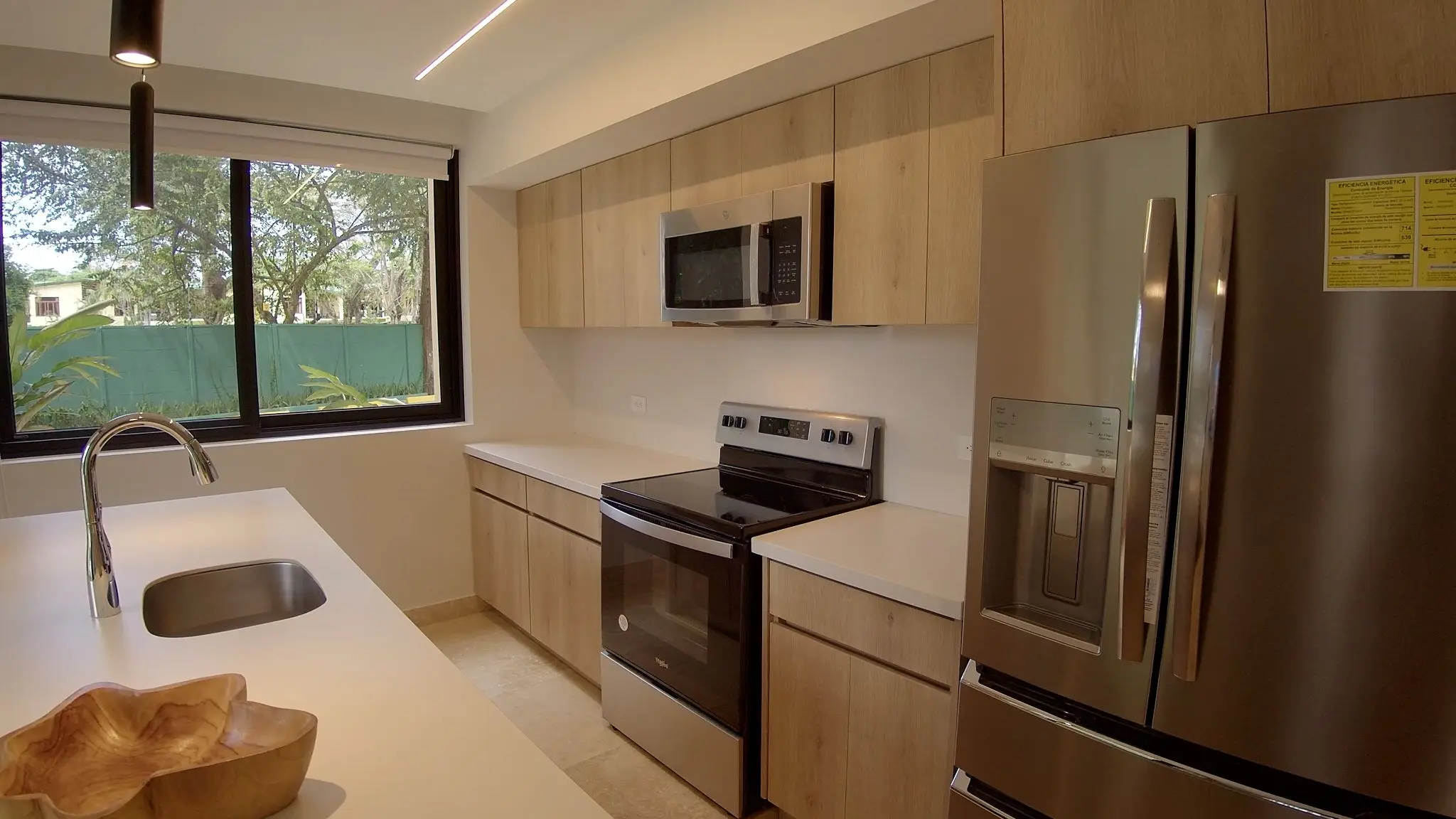 Modern 2-Bed Apartment in Costa Rica: Pool, Balcony, Ocean & Mountain Views - image 14