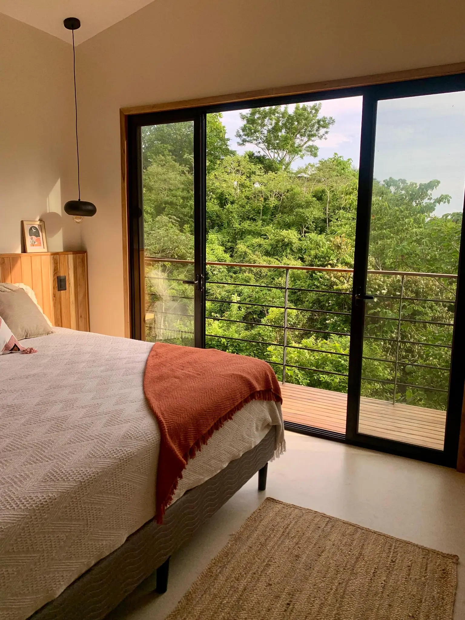 Brand New Modern 2 Bedroom Home in Santiago  Minutes from Hermosa Beach, Beautifully Designed  - image 3