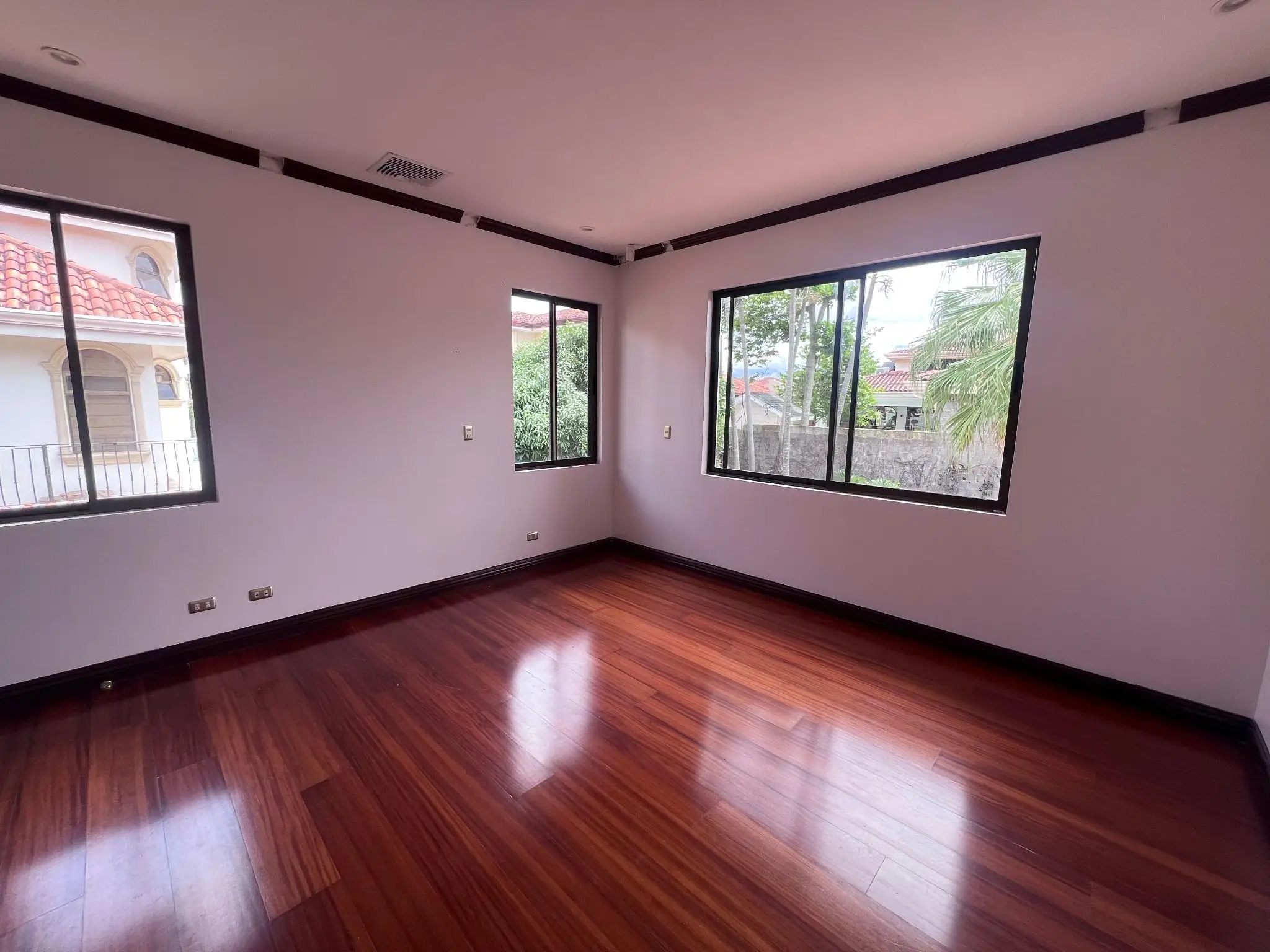 Luxury Estate in Hacienda Lindora, Santa Ana - image 10