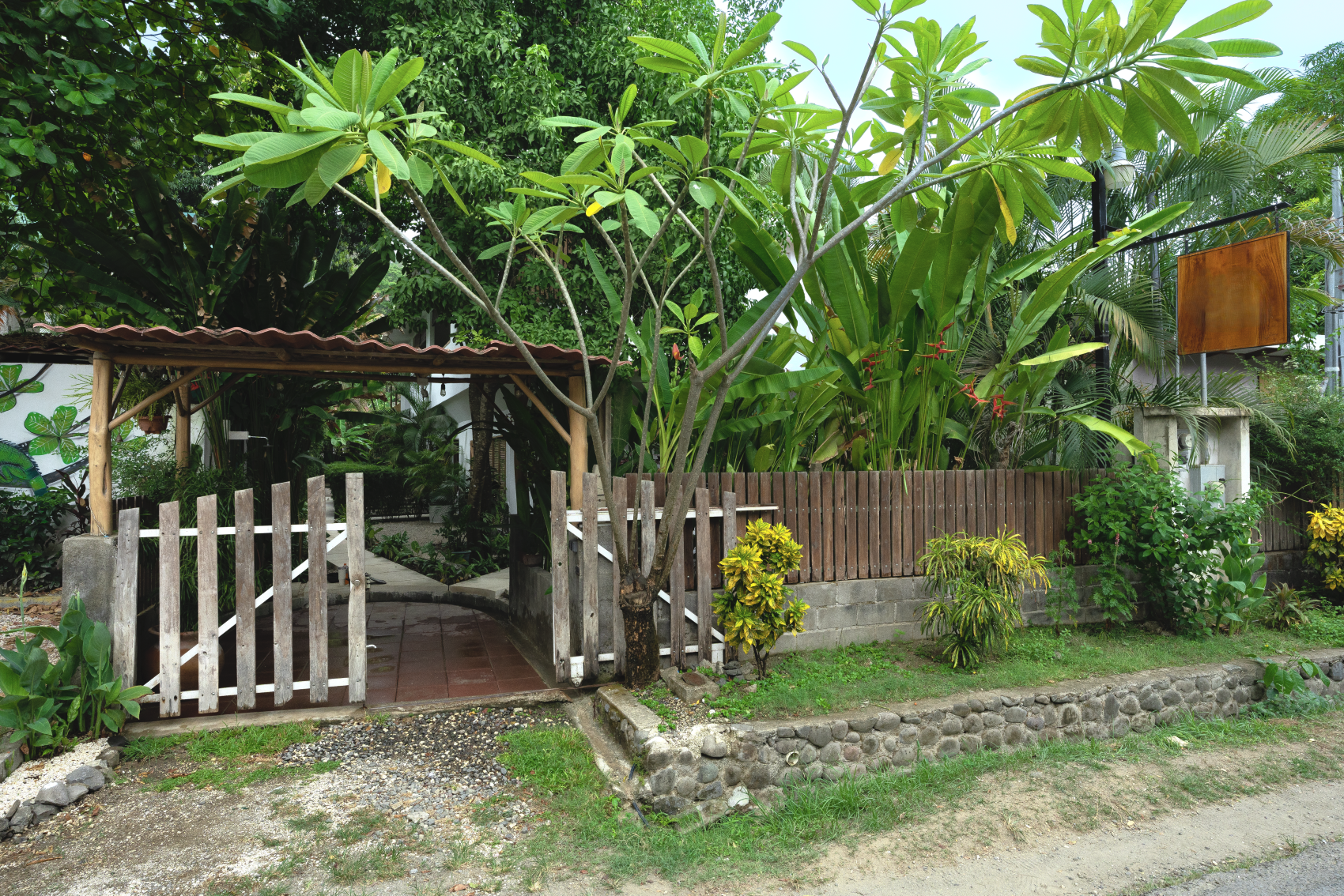 Turnkey Apartment Investment in Prime Santa Teresa Location – Just Steps from the Beach and Surf - image 7