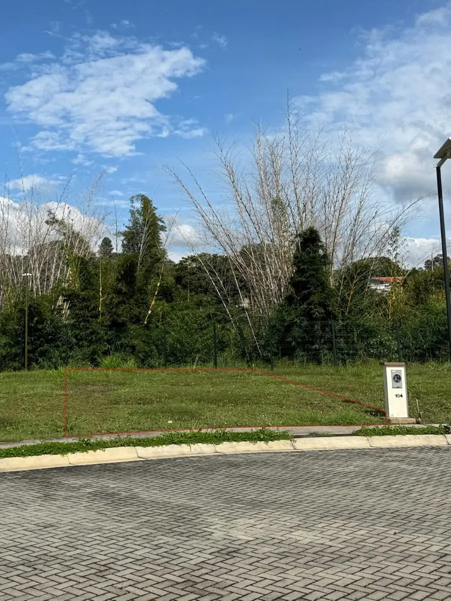 Lote en venta en Grecia – ubicación estratégica y excelente proyección - image 10