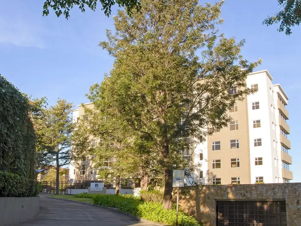Elegant Escazú Apartment with Panoramic City and Mountain Views - image 3