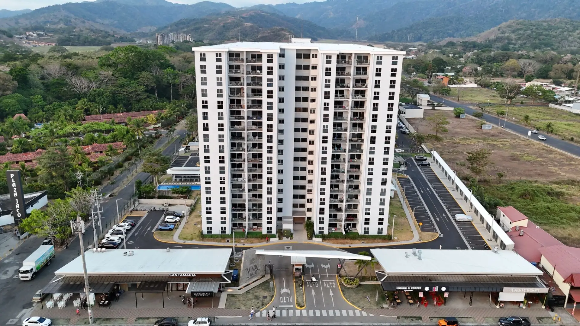 Jacó Luxury Awaits: Brand New 3-BR Condo  Mountain Views  & with Ocean - image 3