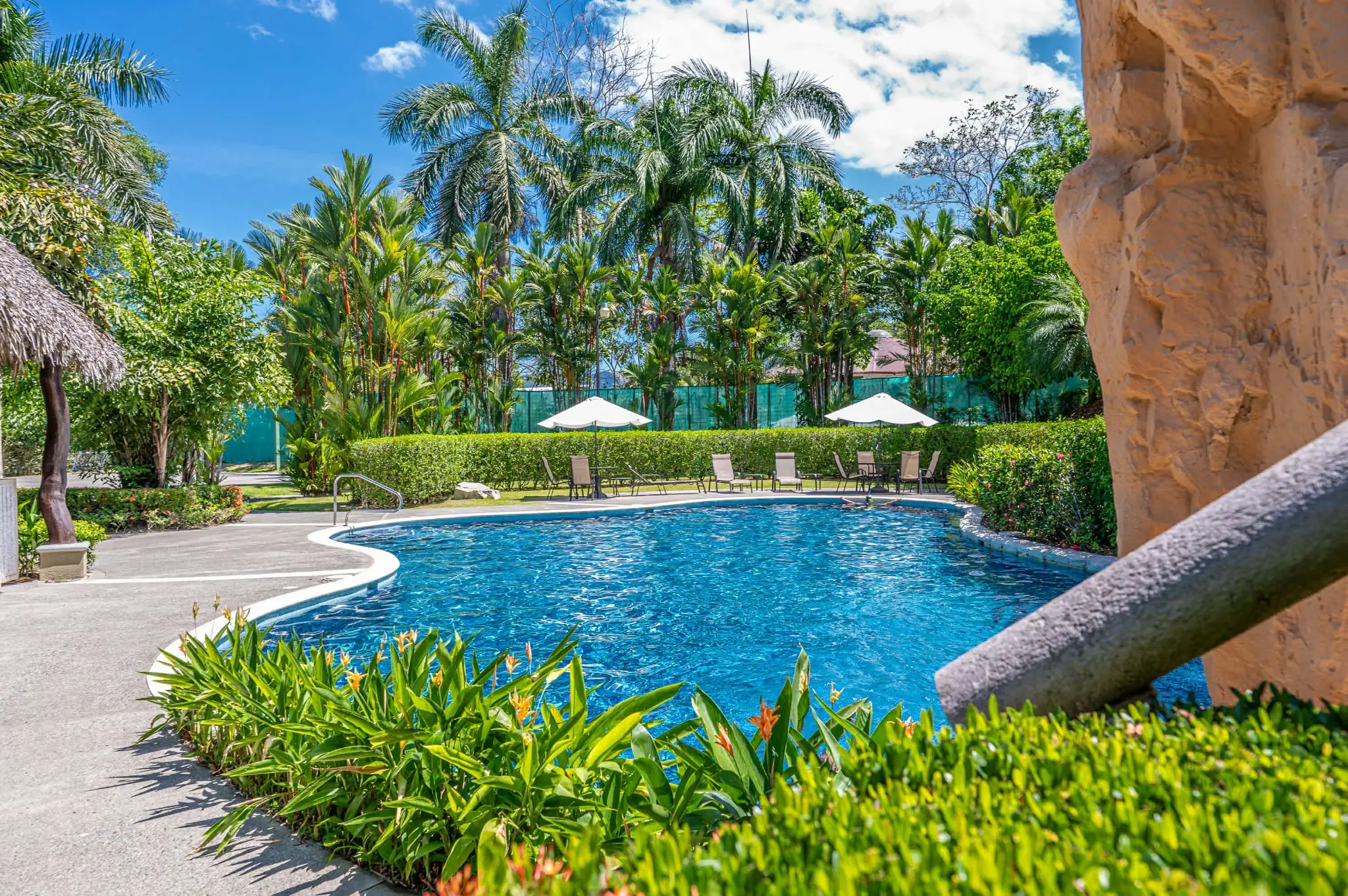 Peaceful and  Secure 3BR Condo with Private Pool in Las Lomas - image 2