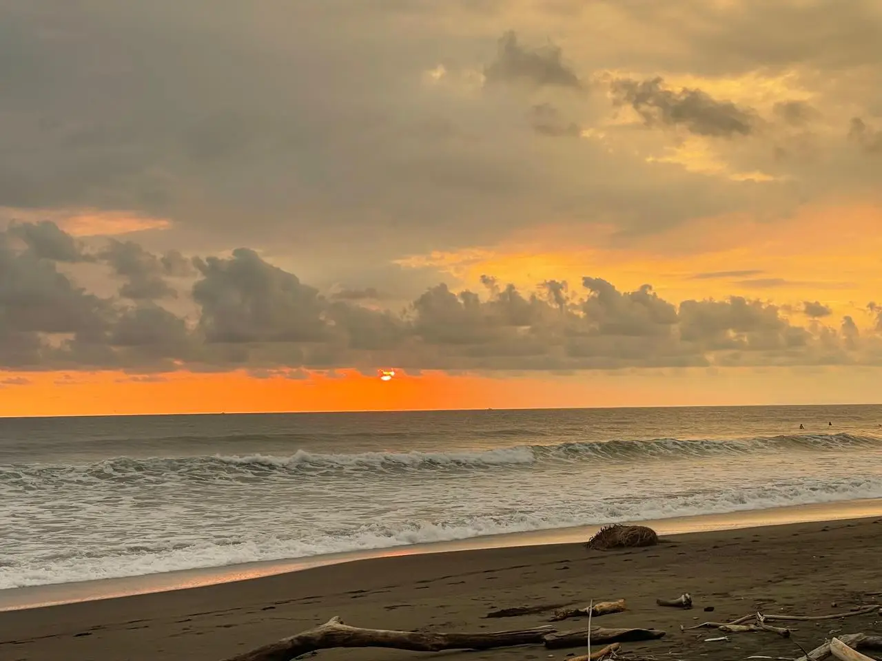 Stunning Ocean View Property in Playa Hermosa de Jaco - image 10