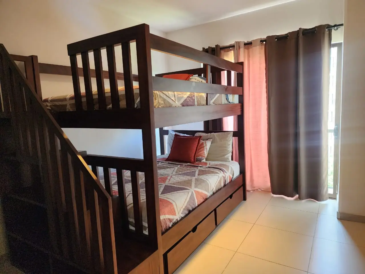 Beach Proximity: 2-Bed Condo in Jacó, Costa Rica - image 8